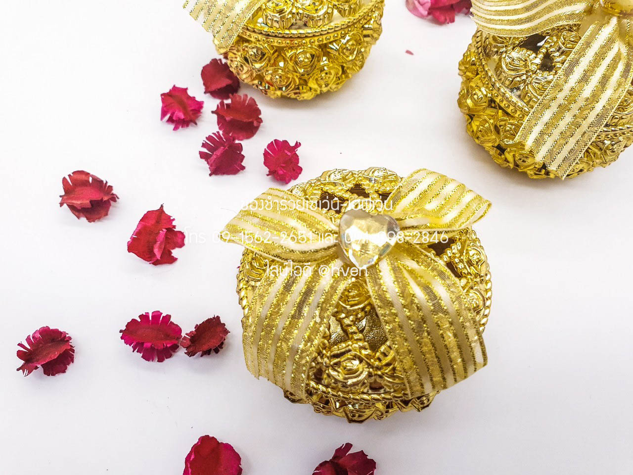 ของชำร่วยงานศพ ตลับใส่ของ ฉลุลายกุหลาบ สีทอง