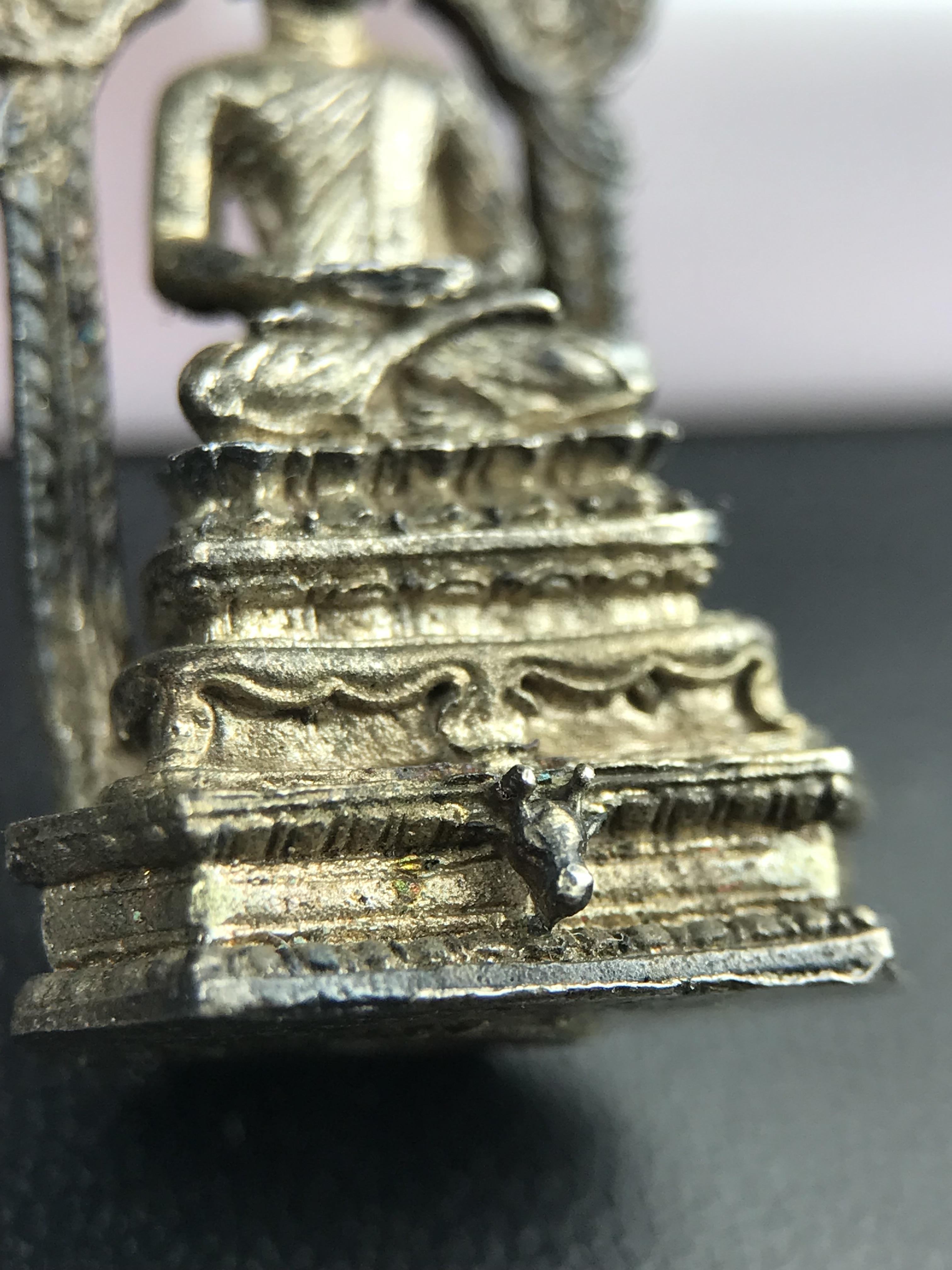 กริ่งพระพุทธนิรันตราย วัดราชประดิษฐสถิตมหาสีมารามราชวรวิหาร สมโภชกรุงรัตนโกสินทร์ 200ปี พ.ศ.2525 เนื้อเงิน (พิธีใหญ่ เกจิคณาจารย์ในยุคล้นหลาม ในหลวง ร.9 เสด็จร่วมพิธี สมเด็จพระสังฆราชประธานพิธีปลุกเสก)หายาก(1ใน 209 องค์)