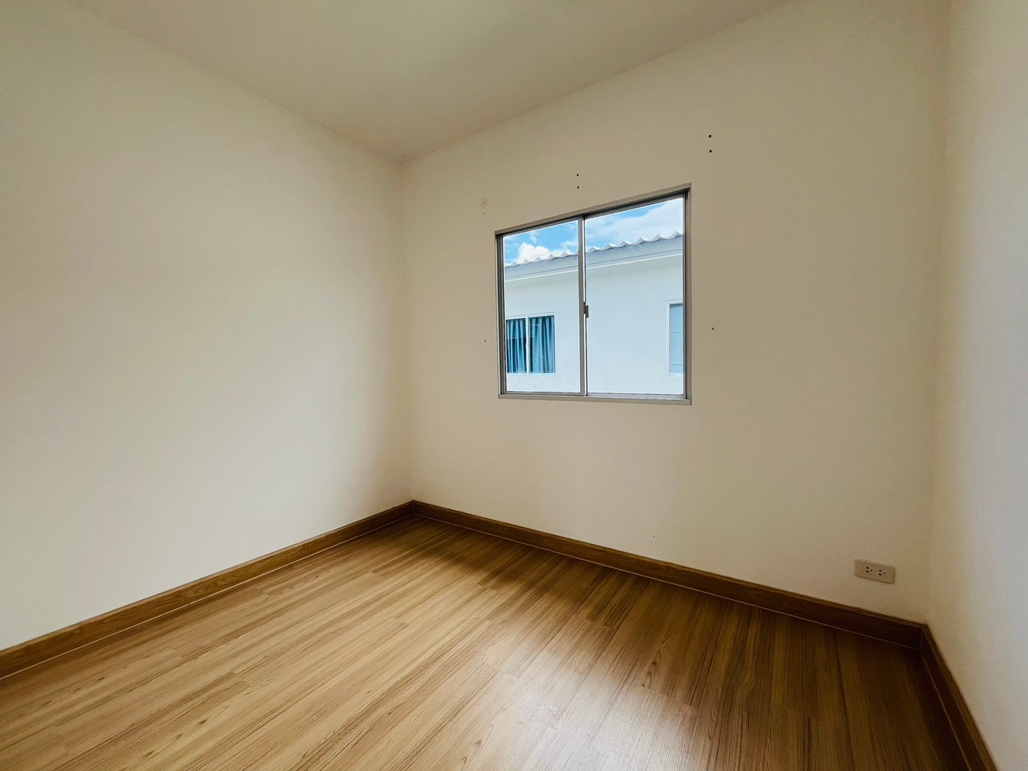 For Sales : Thalang, 2-story townhouse, 3 Bedrooms 2 Bathrooms