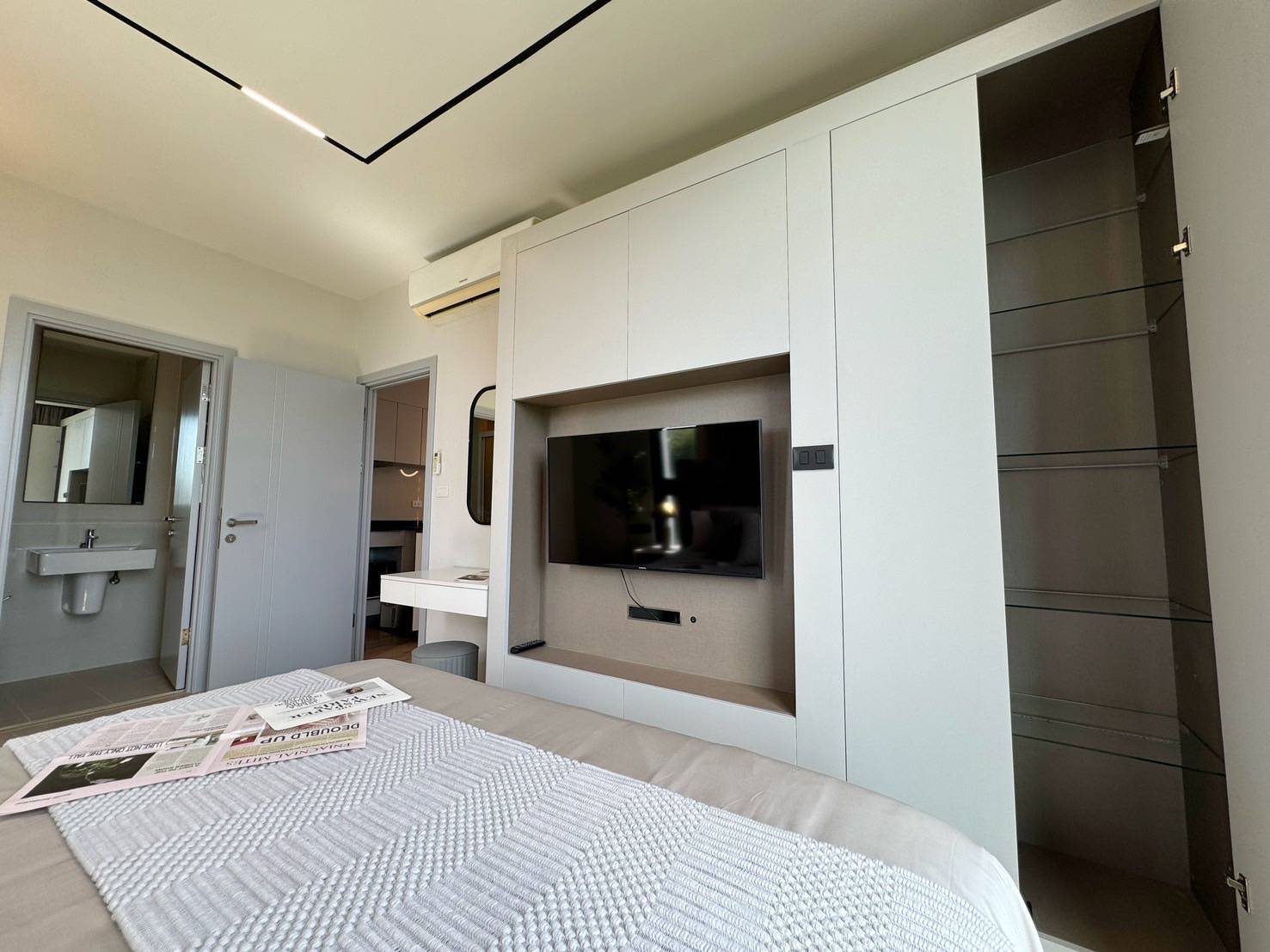 For Rent : Condo near Lotus Samkong, 2 Bedrooms 2 Bathrooms, 3rd flr.