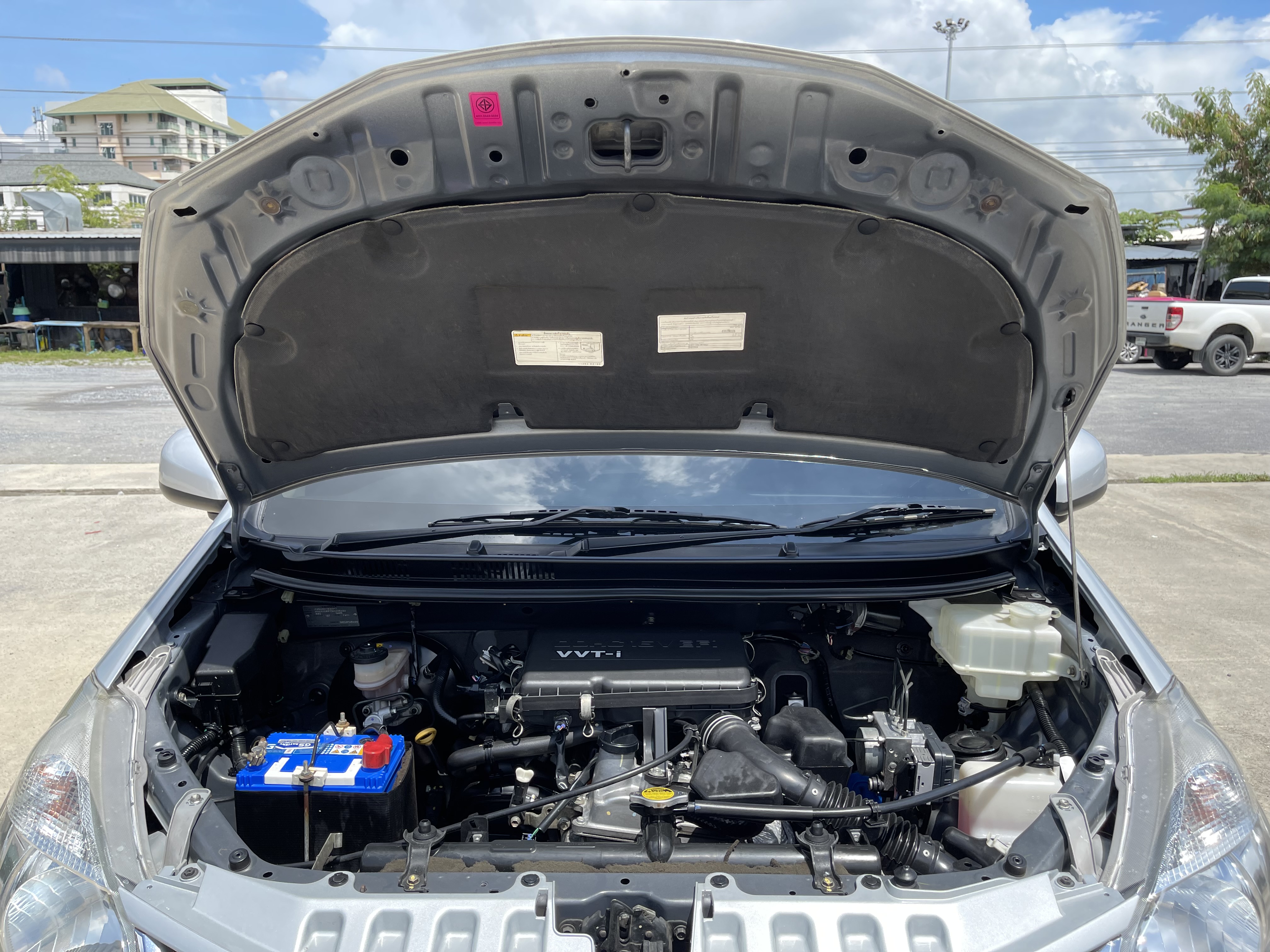 Toyota Avanza 1.5 G At 2015 เงิน