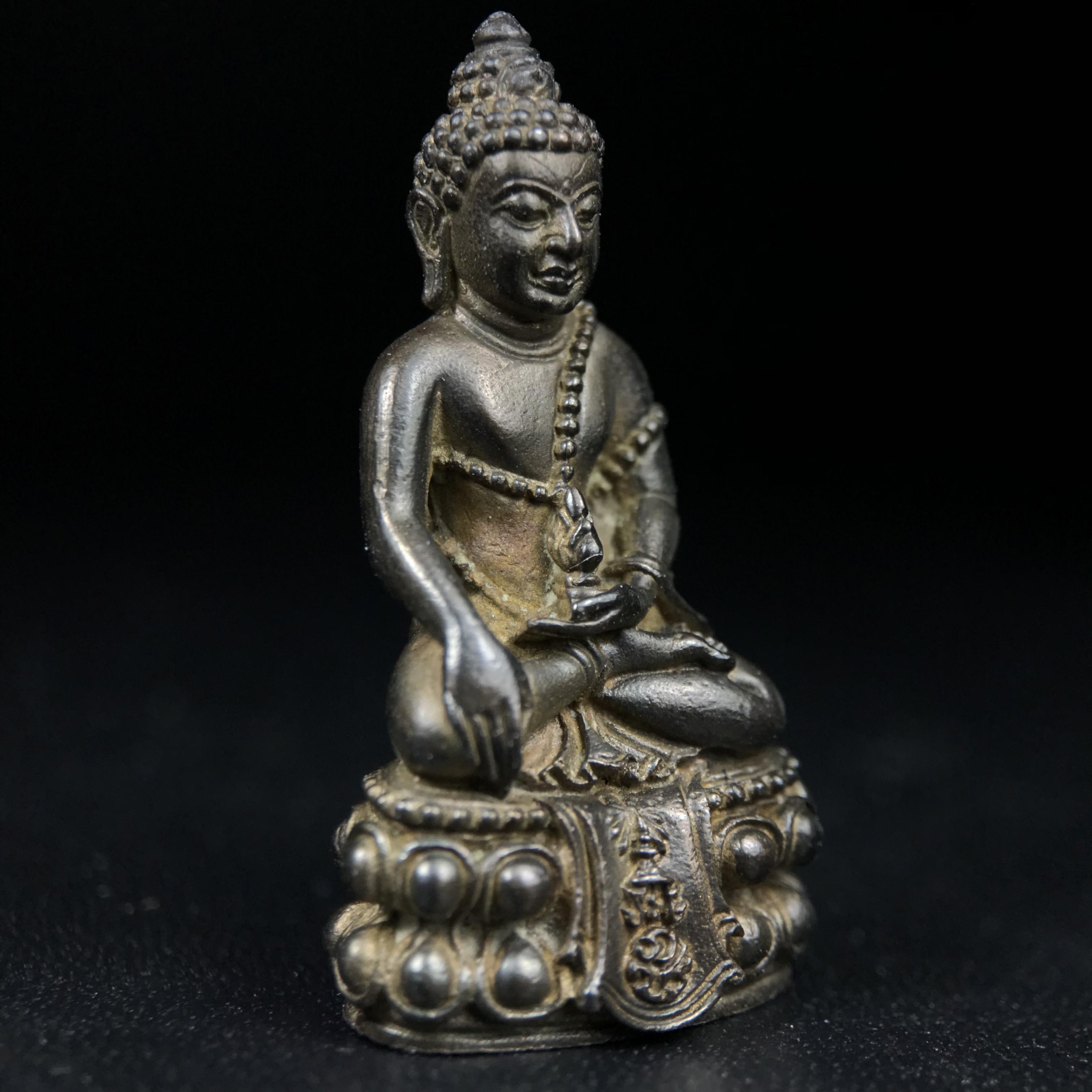 พระกริ่งศิรากาศ ภปร.(พระกริ่งคุ้มเกล้า)วัตถุมงคล"คุ้มเกล้าฯ" มูลนิธิ “คุ้มเกล้า” ในพระบรมราชูปถัมภ์ จัดสร้าง โรงพยาบาลภูมิพล เนื้อนวโลหะ(พิมพ์หน้าไทย)(ในหลวงรัชกาลที่9เสด็จเททอง)(พิธีใหญ่)(นิยม)