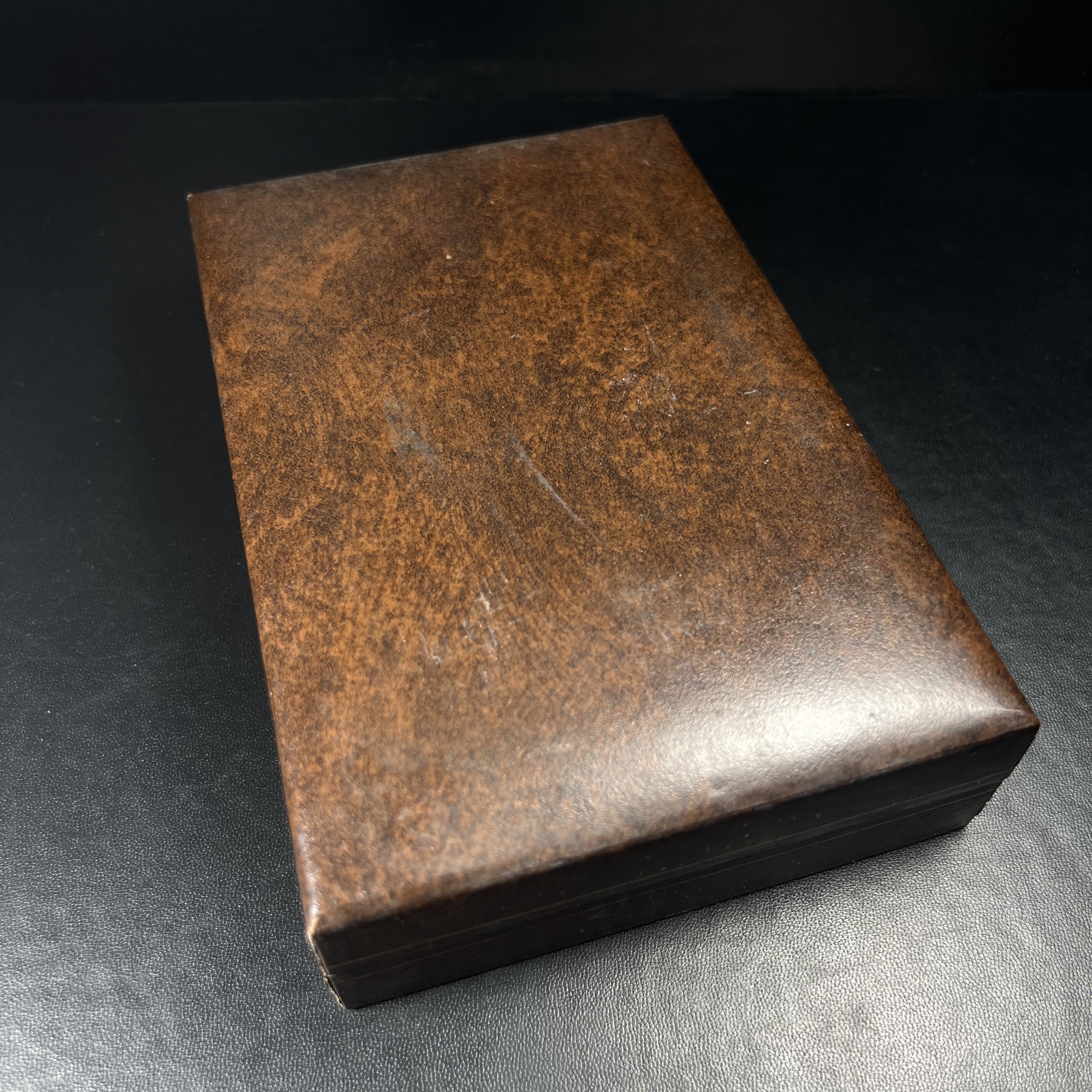 เหรียญแผ่นปั้มพระรูปสมเด็จพระมหาสมณเจ้ากรมพระยาวชิรญาณวโรรส ที่ระลึกเนื่องในงาน 84 ปี มหามกุฎราชวิทยาลัย วัดบวรนิเวศวิหาร ปี 2521(เหรียญโล่ขนาดใหญ่ตั้งบูชา)หายาก