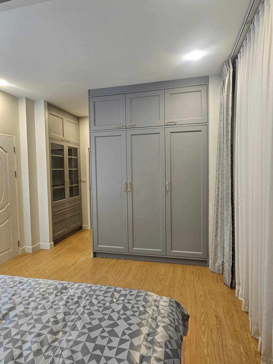 For Rent : Kohkaew, 2-story detached house, Sino architectural style, 3 Bedrooms 3 Bathrooms