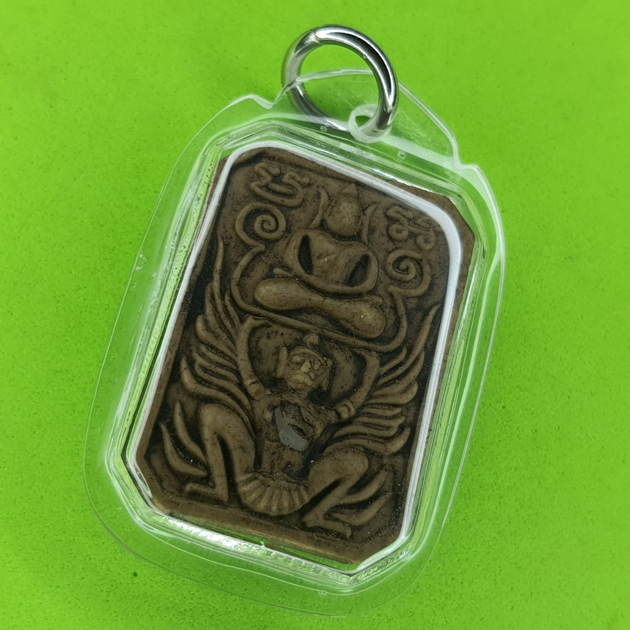 พระเครื่อง หลวงพ่อปาน สีน้ำตาล เลี่ยมกรอบ รุ่น กฤษฎาภินิหาร อำนาจ เมตตา แคล้วคลาด ไม่จน พระหลวงพ่อปาน พระแท้ หลวงพ่อปาน