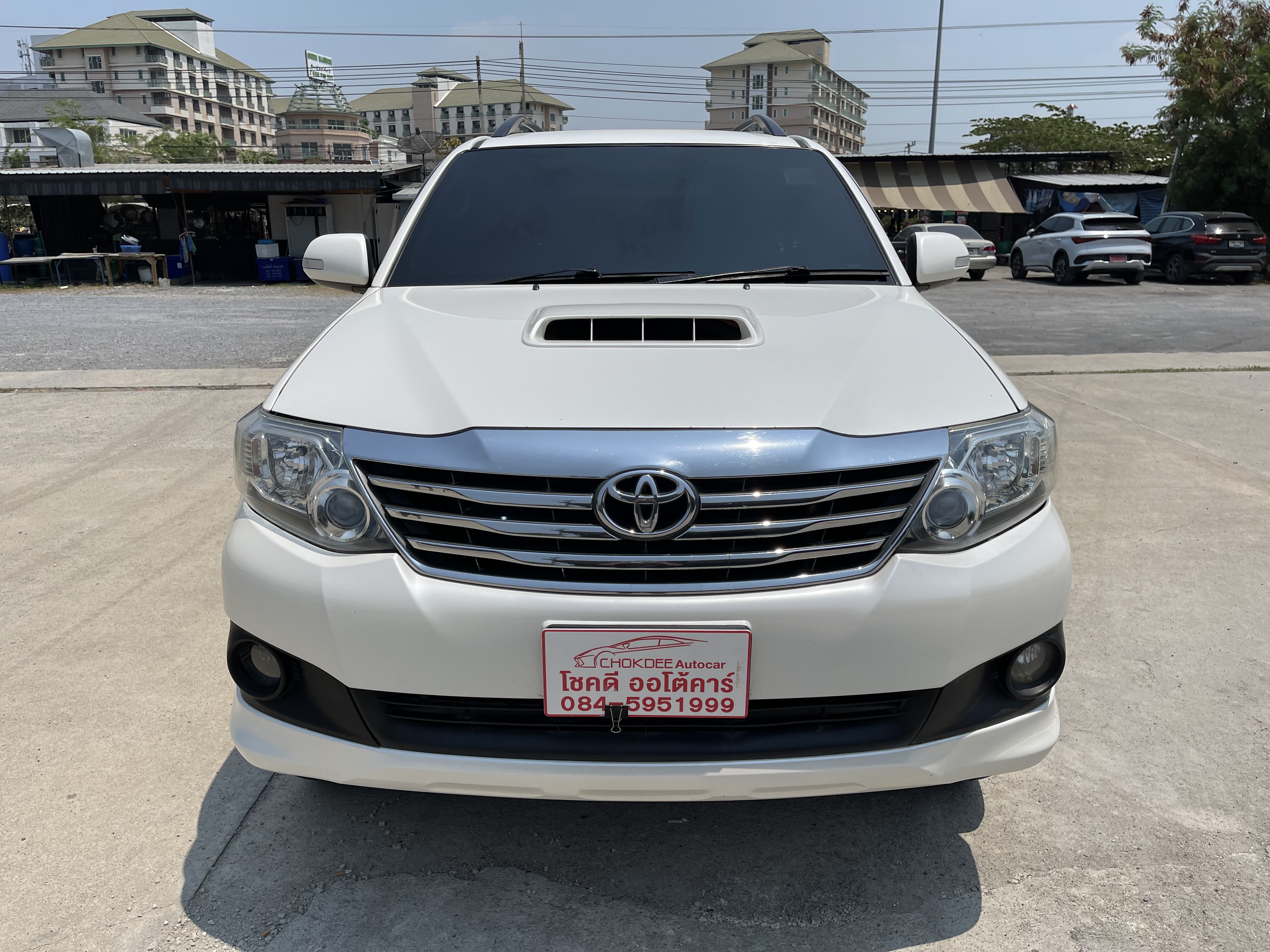 Toyota Fortuner 3.0 V 2WD At 2012 ขาวมุก