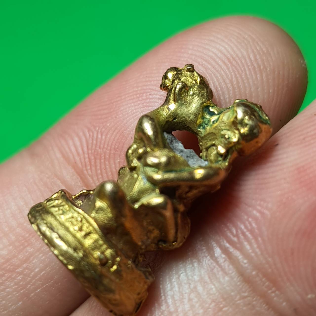 ของเสน่ห์ อิ่นนั่งกอดกัน อิ่นคู่รัก อิ่นคู่ อิ่นแท้ อิ่นรัก อิ่น