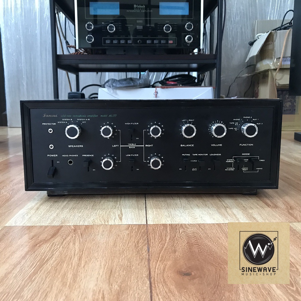 Integrated Amp ยี่ห้อ Sansui รุ่น AU-777 กล่องไม้ (Made in Japan) ไฟ 220Volts