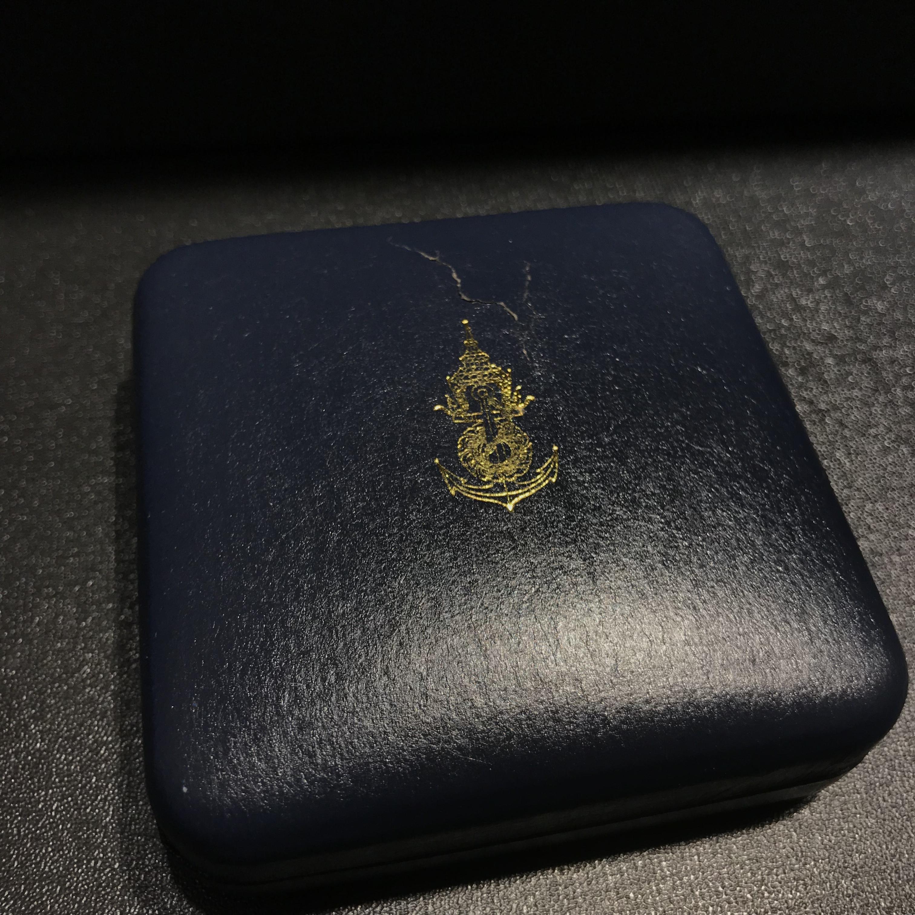 เหรียญพระเจ้าตากสินมหาราช ที่ระลึกเปิดพระบรมราชานุสาวรีย์ ณ พระราชวังเดิม พ.ศ.2540 เนื้อเงินขัดเงา