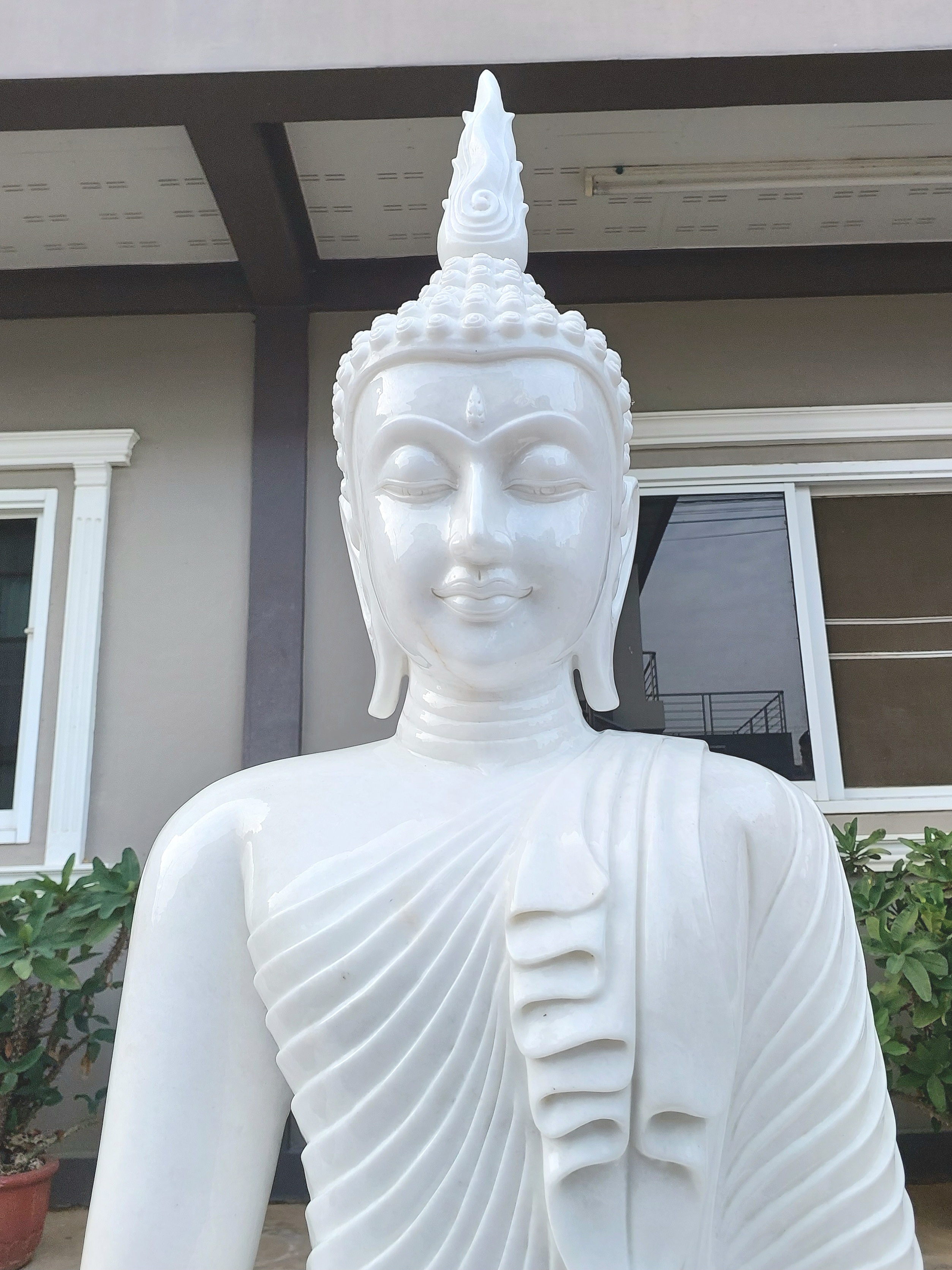 พระพุทธรูปปางสมาธิ 31นิ้ว หินขาวพม่าฐานบัวควํ่าบัวหงาย