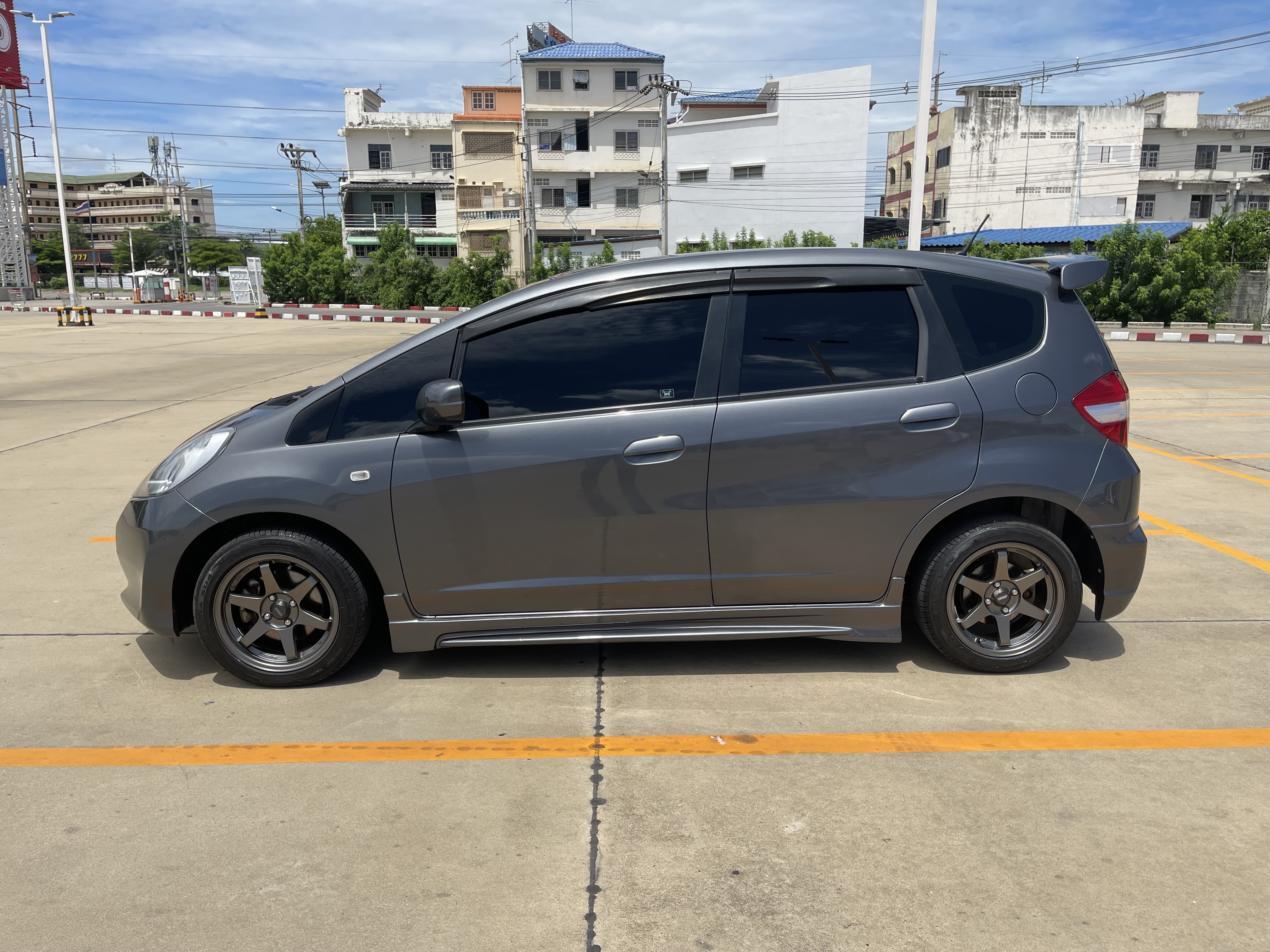 Honda Jazz 1.5 V At 2013 เทา