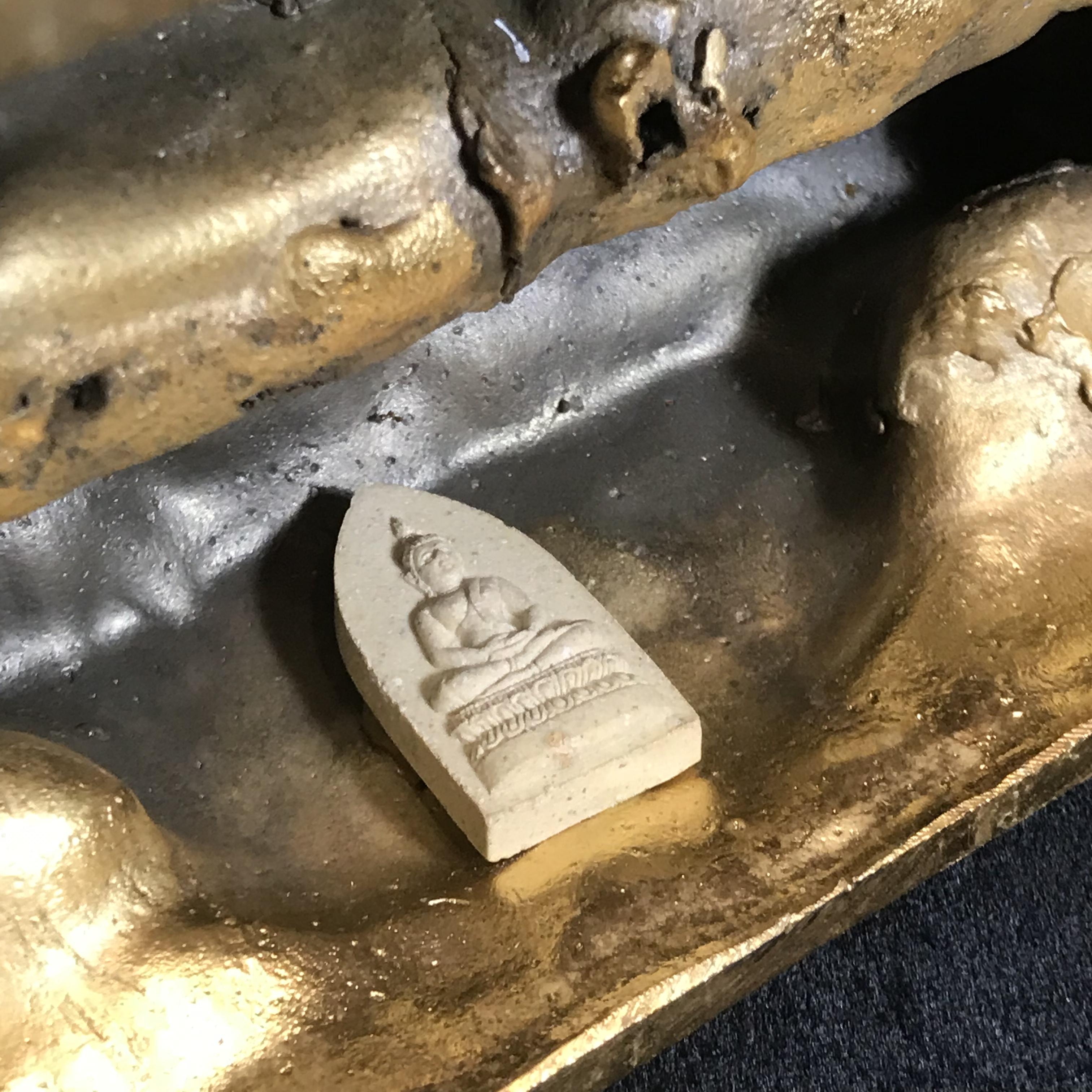 พระบูชาสมเด็จศิริราชร้อยปี(พระคะแนน) หลัง ภปร. ปี2531 ในหลวงรัชกาลที่9พระราชทานผงจิตรลดา(พระดี พิธีใหญ่ ปีลึก เจตนาบริสุทธิ์ สุดยอดมวลสาร)(องค์กรรมการ กะไหล่ทอง หายาก)