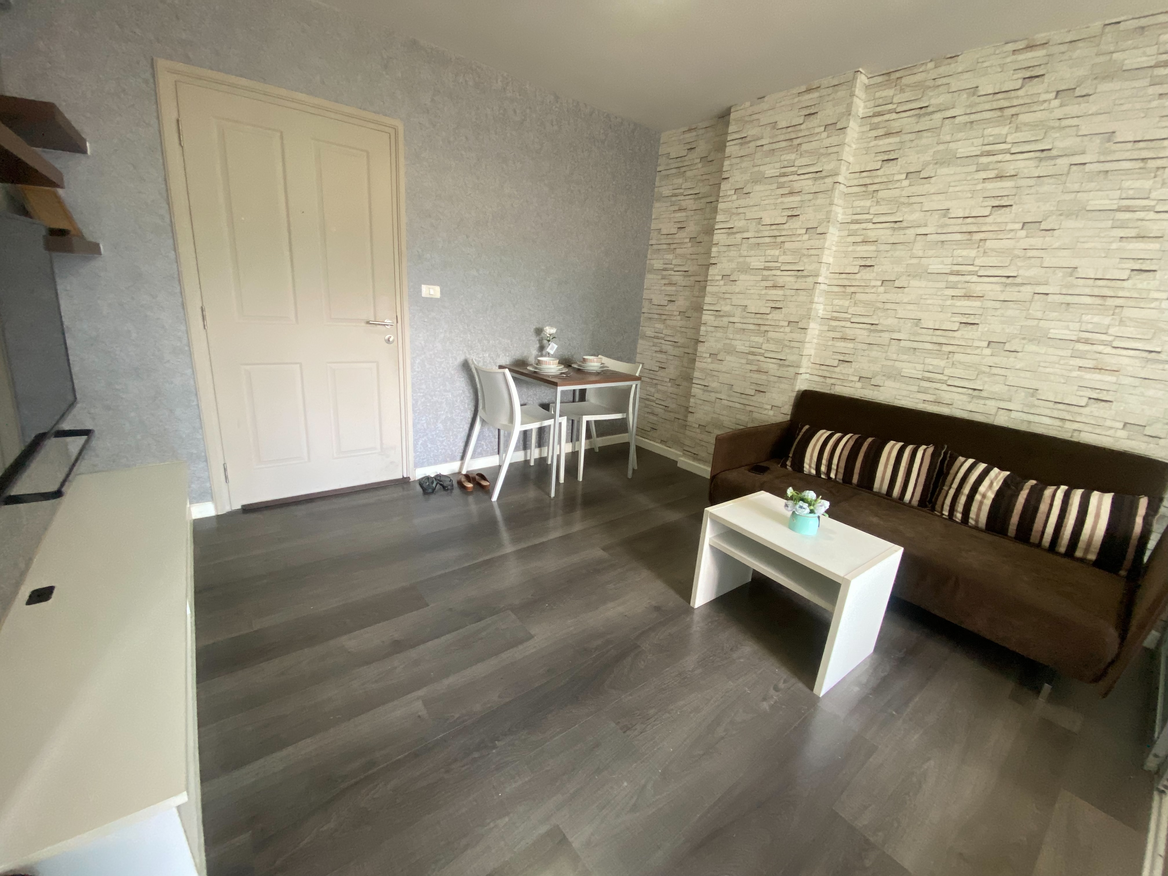 For Rent : Kathu, Dcondo Mine, 1 bedroom 1 bathroom, 5th flr.