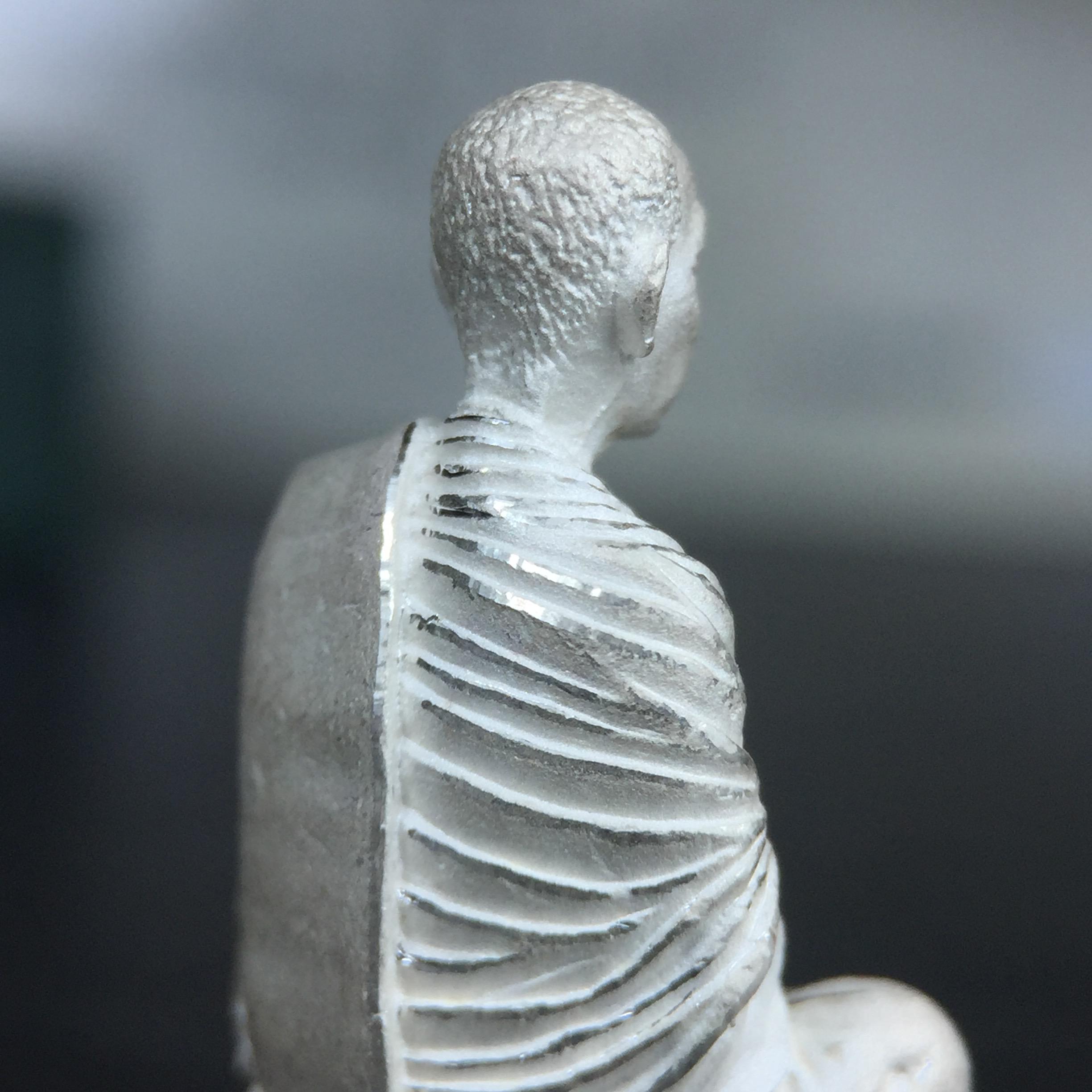 รูปเหมือนสมเด็จพระพุฒาจารย์ (โต พรหมรังสี)วัดใหม่อมตรส บางขุนพรหม ปี2540 รุ่นกาญจนาภิเษก จัดสร้างในวโรกาสที่รัชกาลที่ 9 ทรงครองสิริราชสมบัติ ครบ 50ปี ลอยองค์พิมพ์ใหญ่ เนื้อเงินบริสุทธิ์ 99.9% แบบทรายนวลขัดเงาบางส่วน พร้อมกล่องใบรับรองเดิมครบ