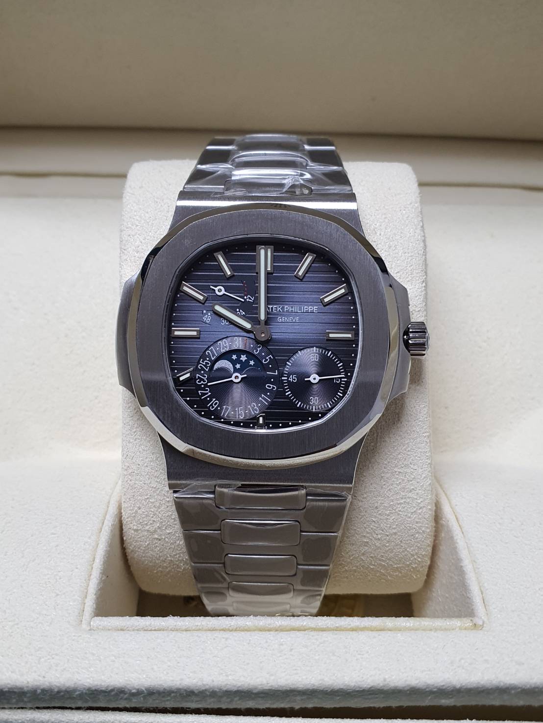 PRE-ORDER PATEK NAUTILUS 5712 กลไกโคลน (40MM.)