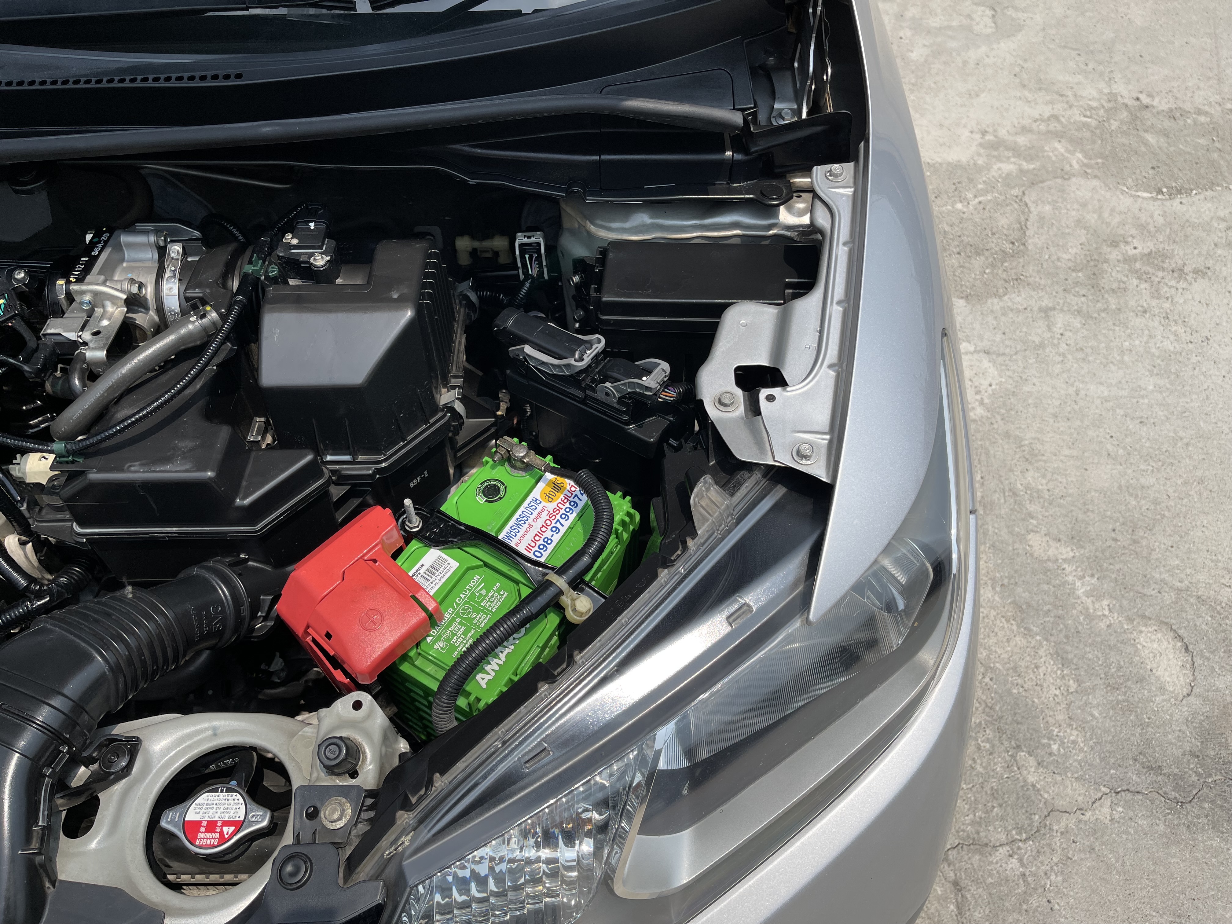 Honda Jazz 1.5 SV At 2015 เงิน