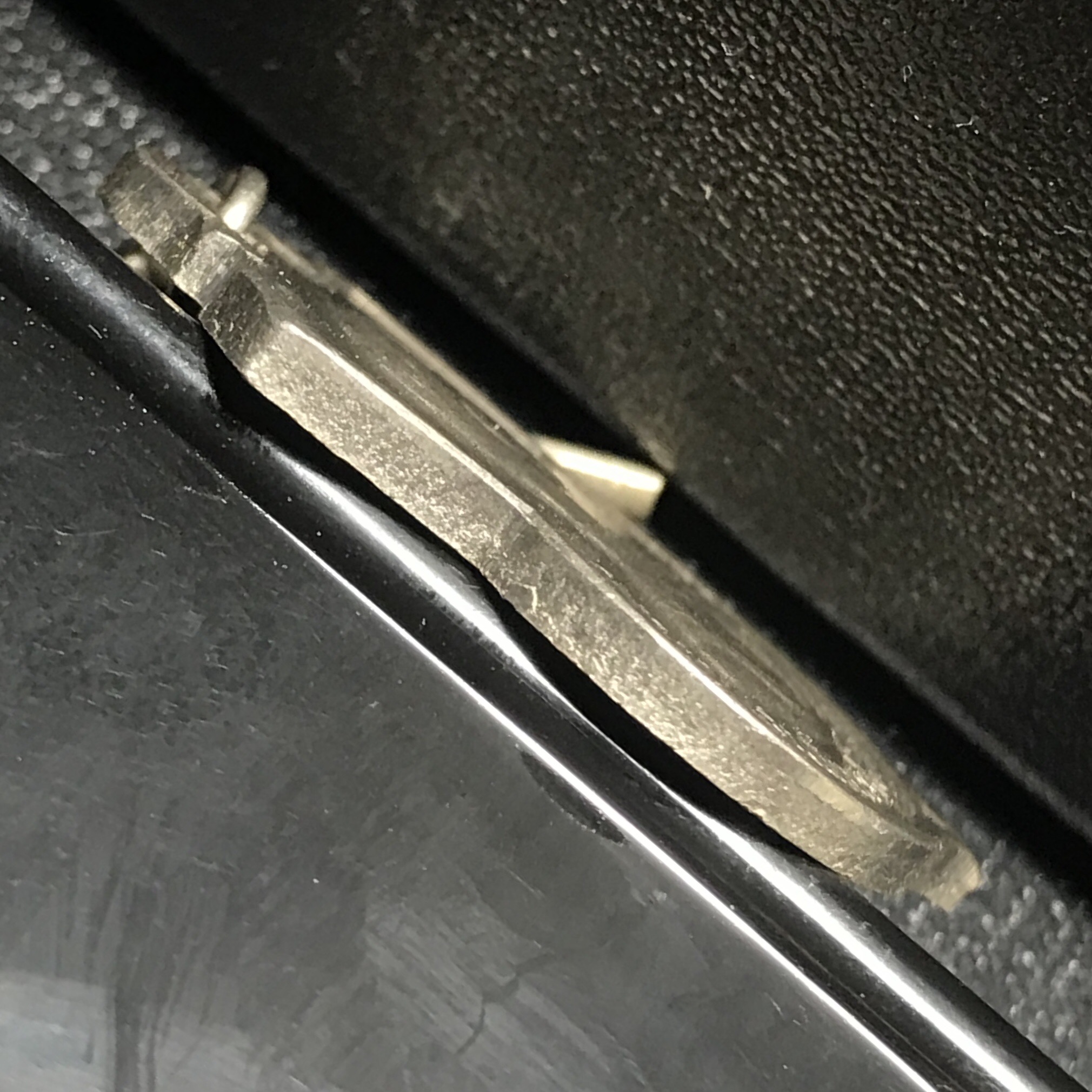 เหรียญอนุสรณ์มหาราช 3รอบ รัชกาลที่9 ปี2506 เนื้ออัลปาก้า โค๊ด "สว" สายโซ่คล้องเดิม(สภาพคัดสวยผิวเดิมโค๊ต “สว” ด้านซ้ายหายากนิยม)