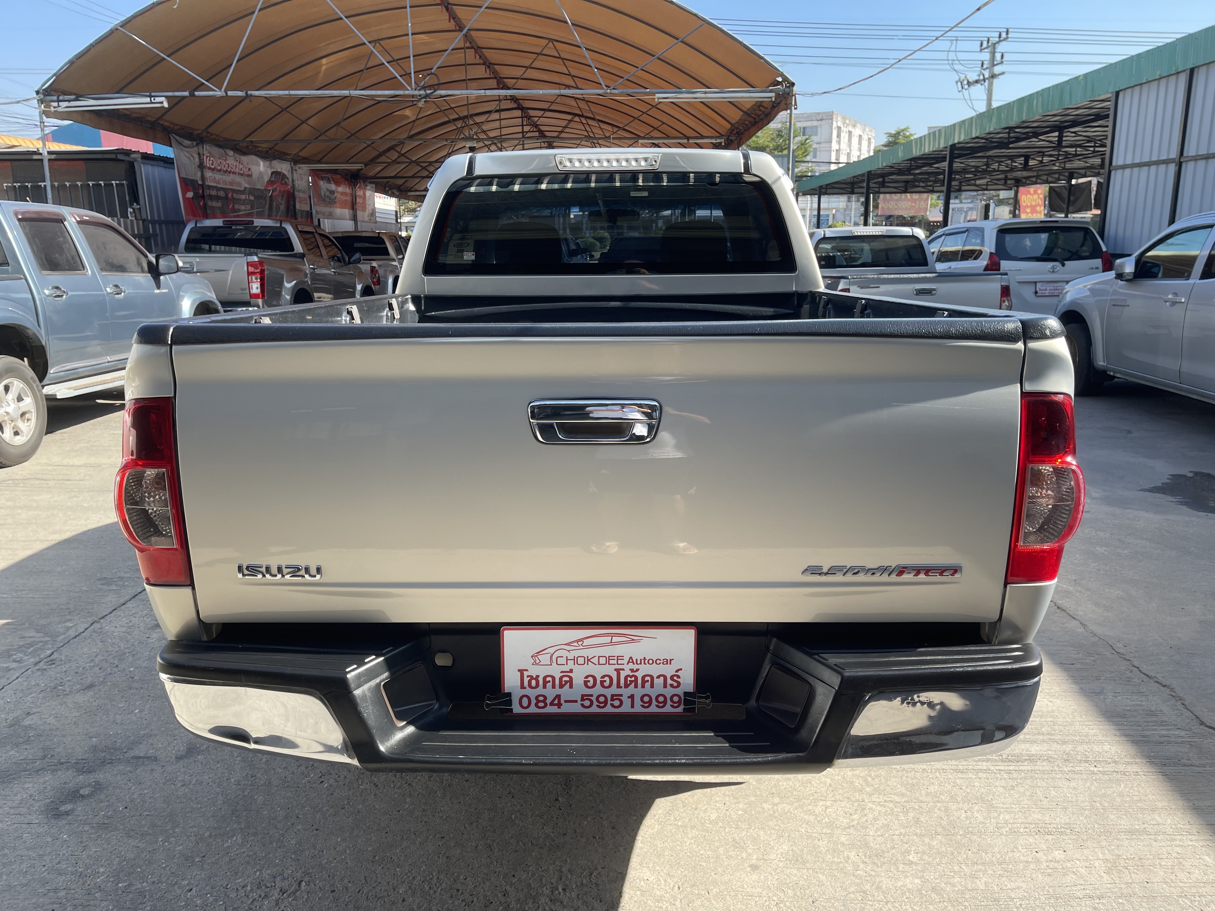 Isuzu Dmax Cab Hilander 2.5 Abs 2011 เงิน