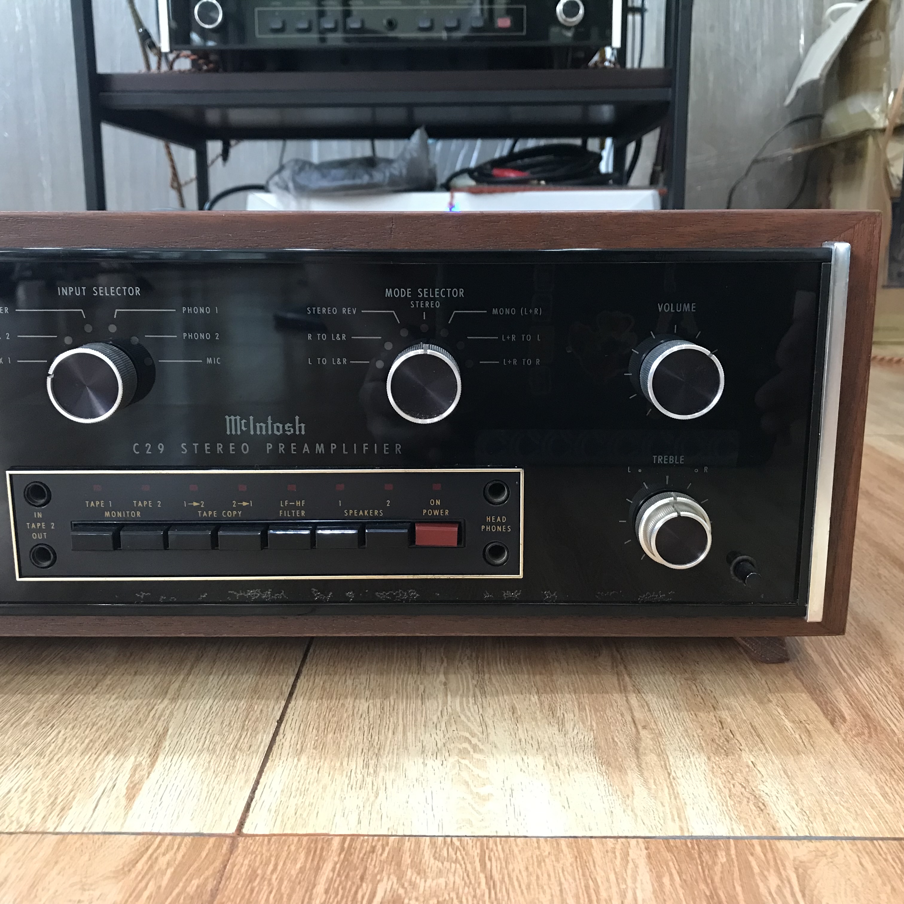 Pre Amp ยี่ห้อ Mcintosh รุ่น C29 (Made in USA) ไฟ 220Volts