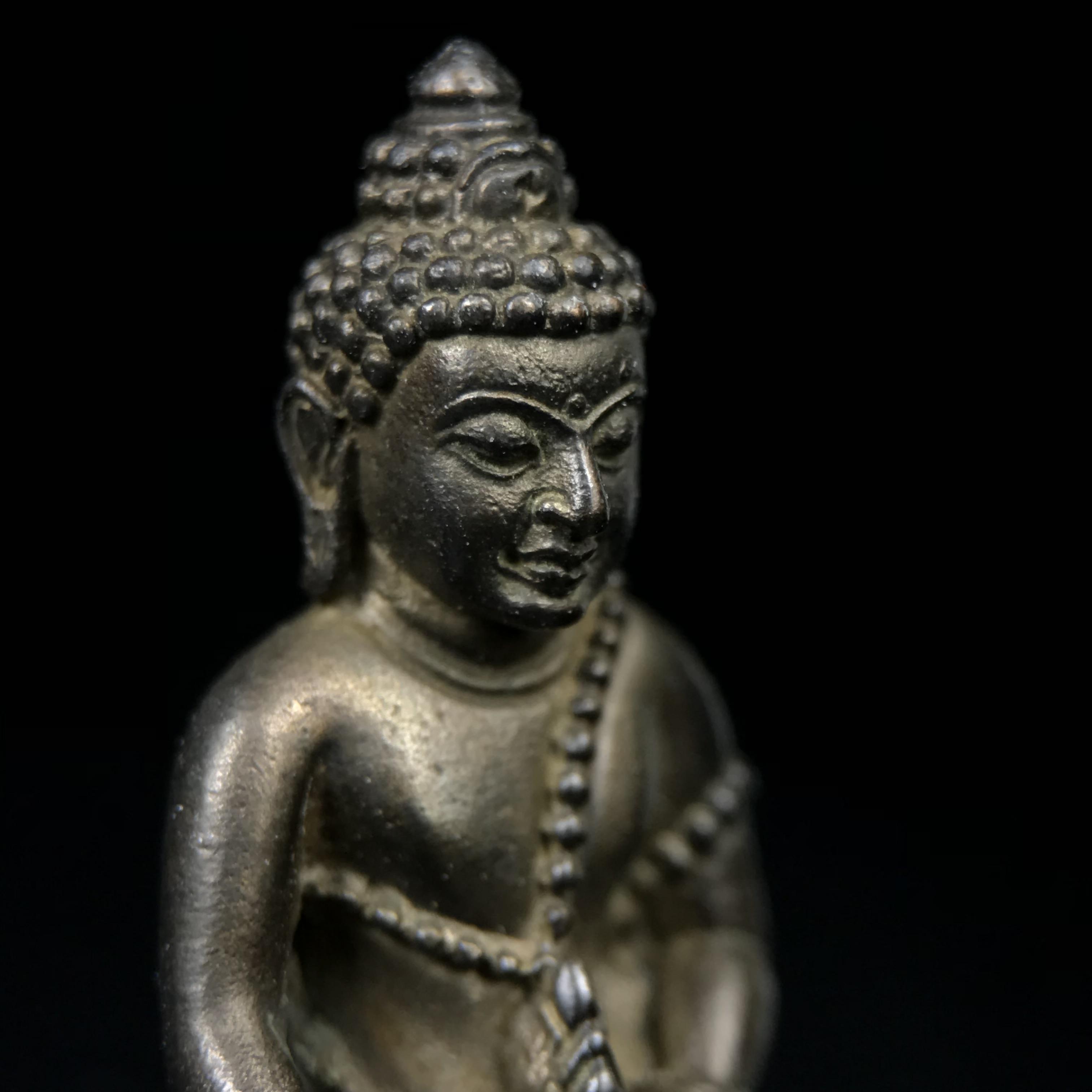 พระกริ่งศิรากาศ ภปร.(พระกริ่งคุ้มเกล้า)วัตถุมงคล"คุ้มเกล้าฯ" มูลนิธิ “คุ้มเกล้า” ในพระบรมราชูปถัมภ์ จัดสร้าง โรงพยาบาลภูมิพล เนื้อนวโลหะ(พิมพ์หน้าไทย)(ในหลวงรัชกาลที่9เสด็จเททอง)(พิธีใหญ่)(นิยม)