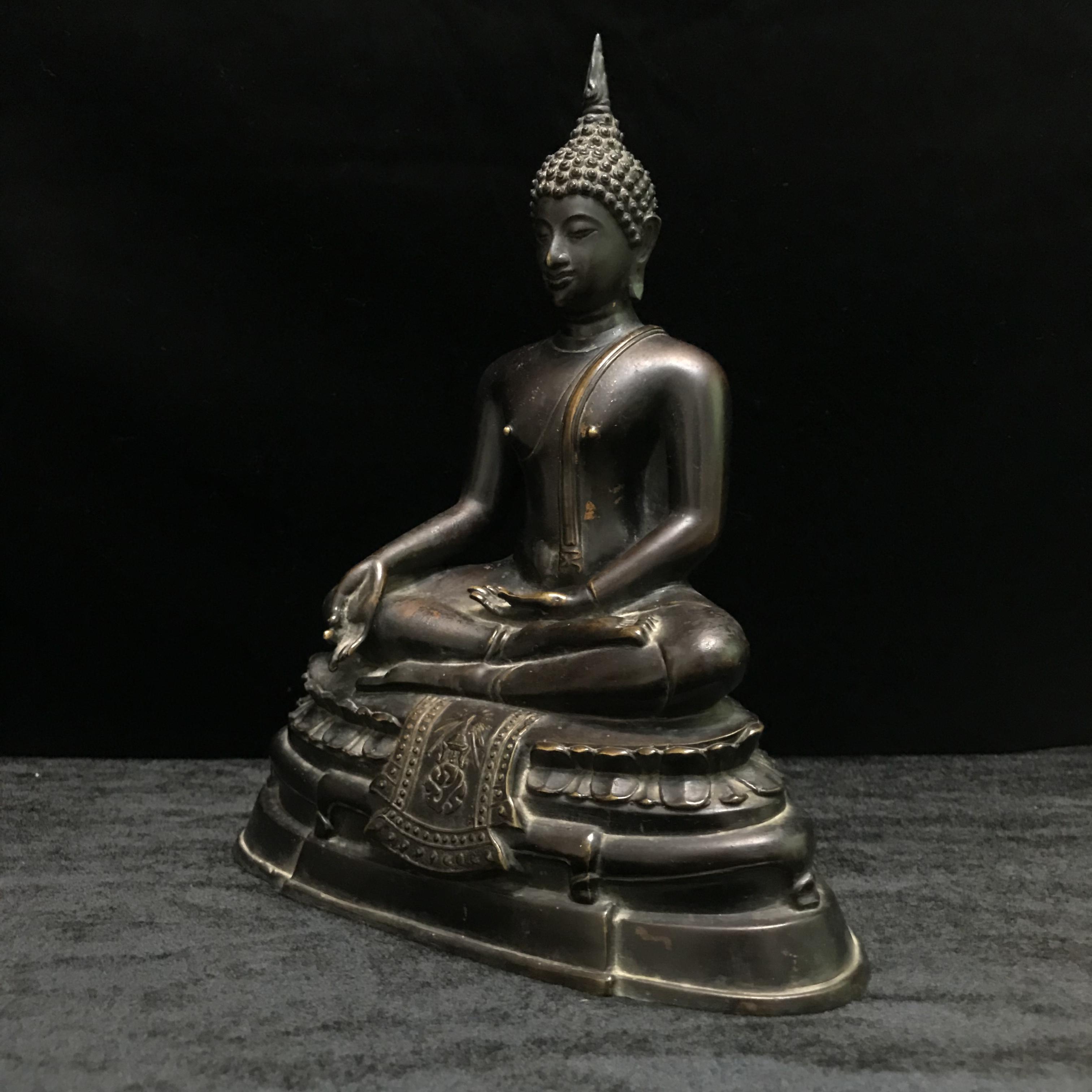 จักรพรรดิแห่งพระบูชา ภปร พระพุทธรูป ภปร รุ่นแรก(กฐินต้น) พ.ศ.2506 วัดเทวสังฆาราม(วัดเหนือ)จังหวัดกาญจนบุรี หน้าตัก5นิ้ว(ในหลวงรัชกาลที่9เสด็จเททอง)