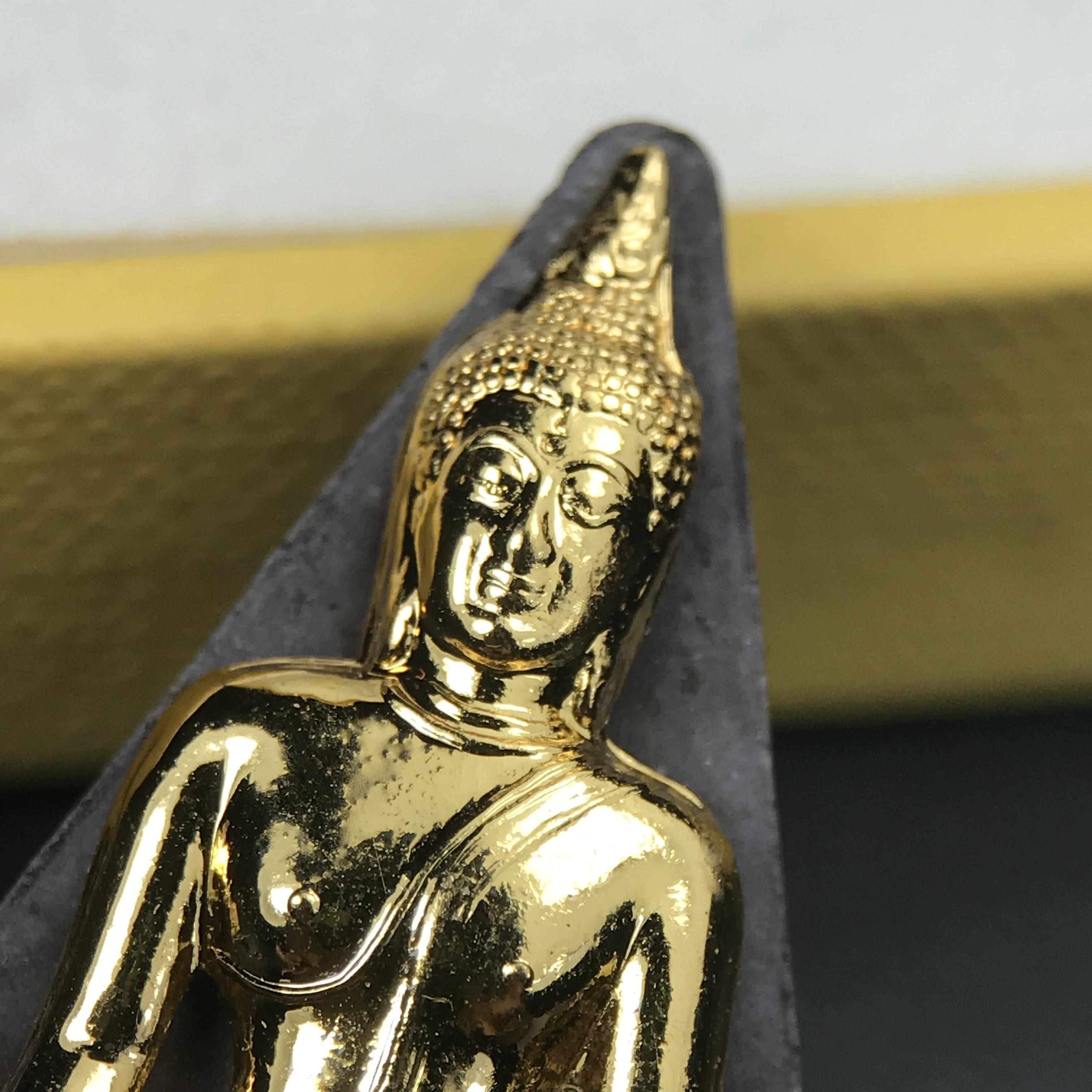 พระพุทธมหาสุวรรณปฏิมากร (หลวงพ่อทองคำ) หลังตรามหามงคลเฉลิมพระชนมพรรษา 80 พรรษา รัชกาลที่9 วัดไตรมิตรวิทยาราม กรุงเทพฯ ปี 2550 พระพิมพ์หน้าทองคำ(หายาก 1 ใน 999 องค์)