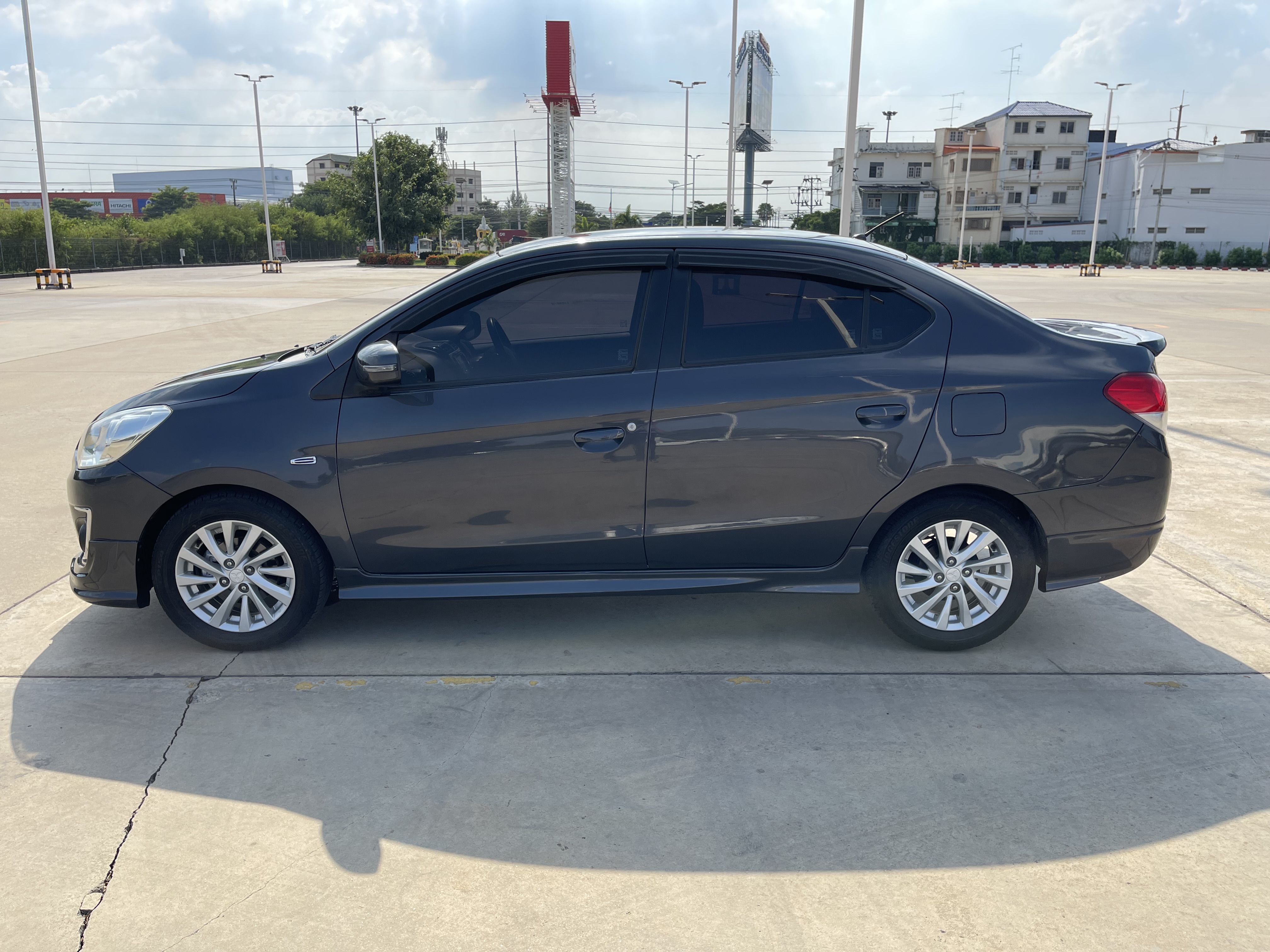 Mitsubishi Attrage 1.2 GLS Limited At 2015 เทาดำ