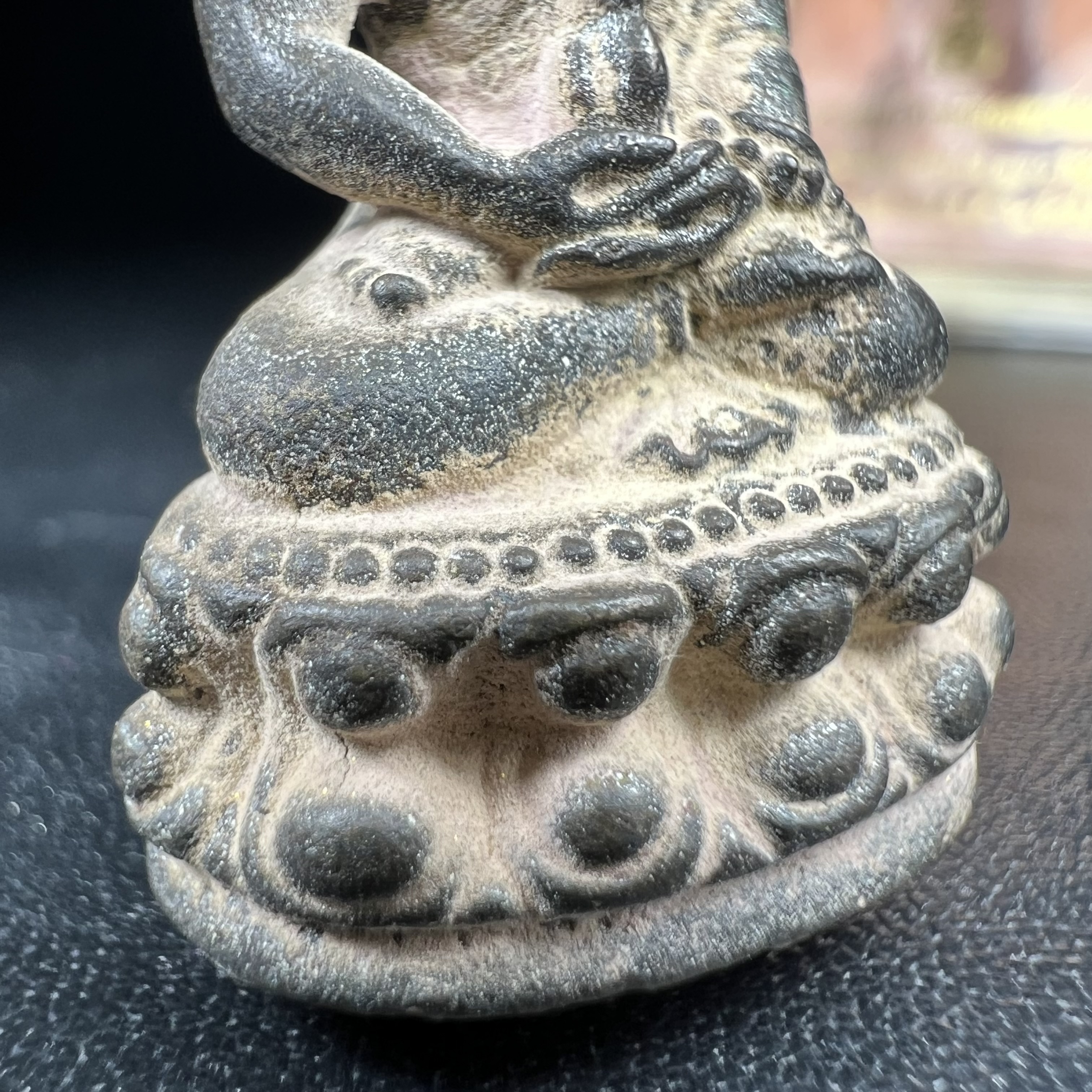 พระกริ่งชินบัญชรฉลองพระชันษา 100 ปี สมเด็จพระญาณสังวร วัดบวรนิเวศวิหาร ปี 2556 เนื้อนวโลหะผสมทองคำก้นอุดผงพรายกุมาร หลวงปู่ทิม พิธีใหญ่ มวลสารเด่น นิยม(1 ใน 599 องค์)หายาก