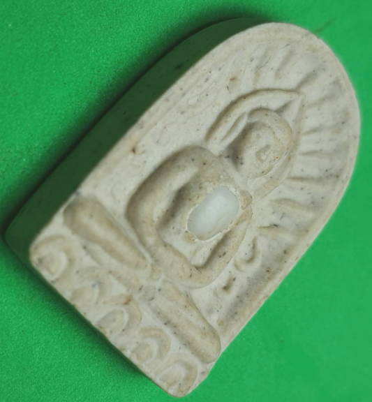 พระเครื่อง พระซุ้มกอ สีขาว รุ่น มหาอำนาจวาสนา พระซุ้มกอแท้ พระแท้ พระเครื่องพระซุ้มกอ พระซุ้มกอเนื้อผง พระซุ้มกอกำแพงเพชร พระซุ้มกอพิมพ์กลาง พิมพ์ใหญ่