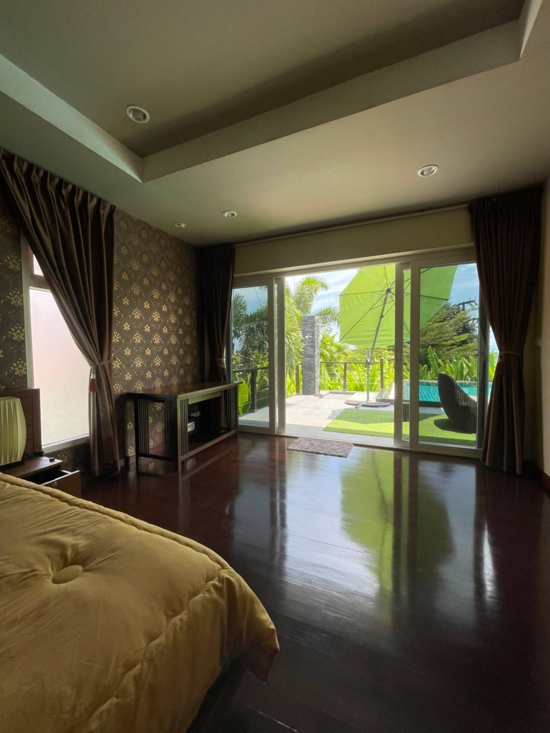 For Sale : Thalang-Yamu Luxury Pool Villa 3 Bedrooms 3 Bathrooms