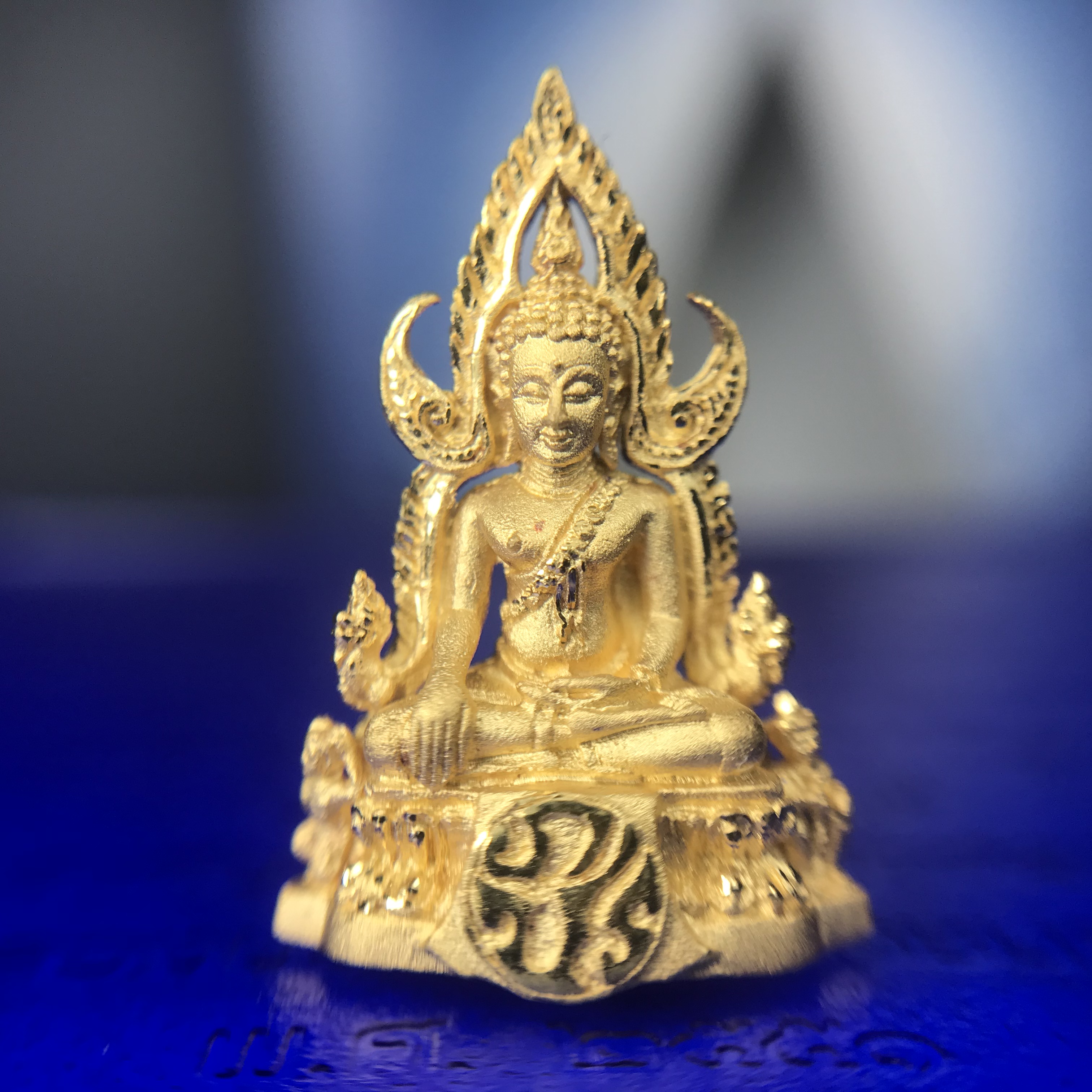 พระพุทธชินราช ภปร. โครงการ เพราะแผ่นดินนี้คือแผ่นดินเกิด ปี2551 เนื้อทองคำ 96.5%(น้ำหนัก 2.6 กรัม) ขนาดหน้าตัก1/4นิ้ว (สวยงามทรงคุณค่าหายาก)1 ใน 5000องค์