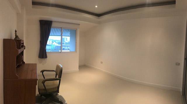 For Rent : Talad Nua, Condo in Phuket Town, 3 bedrooms 2 bathrooms