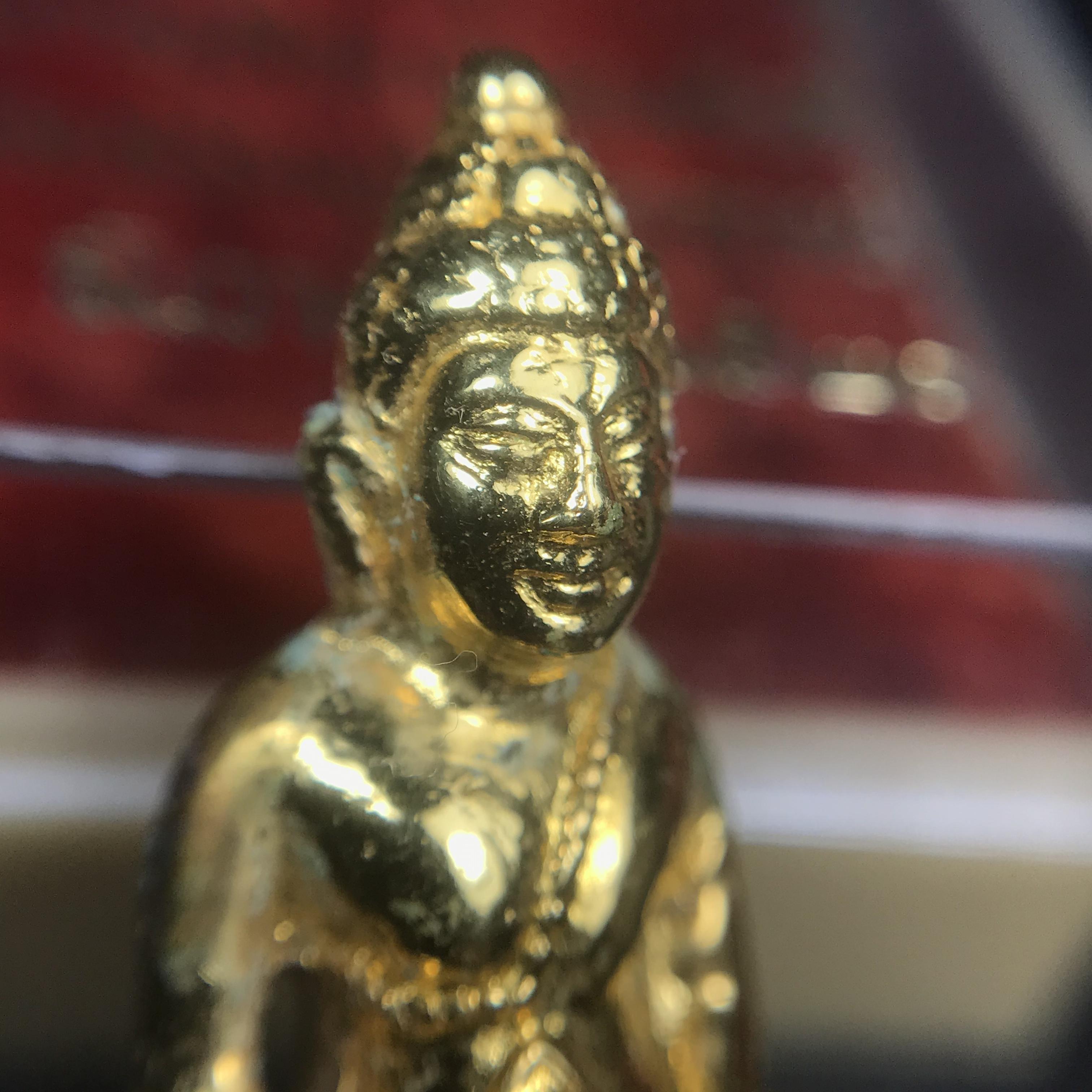 พระกริ่งโสฬส (มปร.) วัดราชประดิษฐ์ ปี 2515 เนื้อกะไหล่ทอง(กรรมการ)(กะไหล่ทองเดิมหายาก กล่องบรรจุเดิมครบ) เนื้อกะไหล่ทองเดิม สร้างน้อย หายาก หลวงปู่ทิม ปลุกเสก(ในหลวงรัชกาลที่9 เสด็จเททอง)พระดี พิธีใหญ่