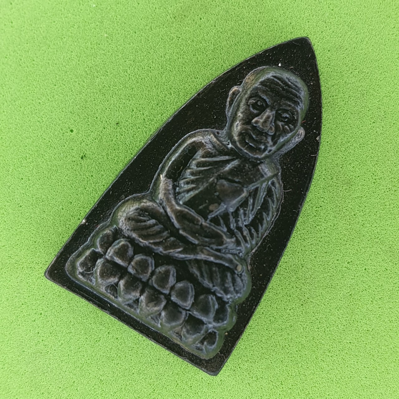 พระเครื่อง หลวงปู่ทวด หลังเตารีด สีดำทำเก่า รุ่น นิรันตราย หลวงปู่ทวดแท้ จี้หลวงปู่ทวด หลวงปู่ทวดแขวนคอ พระแท้ หลวงปู่ทวดห้อยคอ