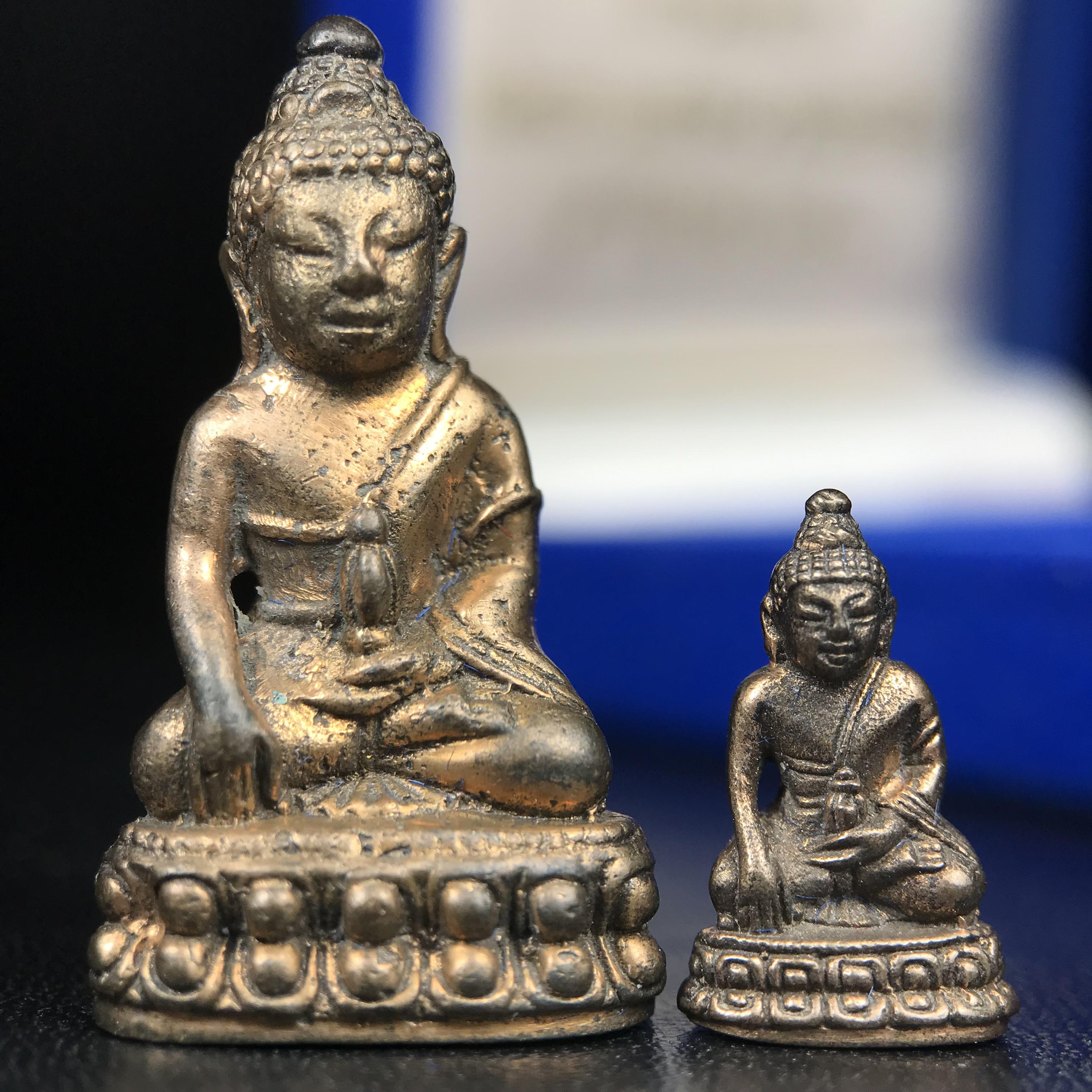 พระกริ่ง-พระชัยวัฒน์ นวราชบพิตร วัดตรีทศเทพ ปี 2530 เนื้อนวโลหะ(1ใน 500 ชุด สุดหายาก)จัดสร้างในวาระพระบาทสมเด็จพระเจ้าอยู่หัวรัชกาลที่ 9 เจริญพระชนมพรรษา 5 รอบนักษัตริย์(ในหลวงรัชกาลที่9เสด็จเททอง) (สภาพสวยครบสมบูรณ์))พิธีใหญ่ รุ่นยอดนิยม