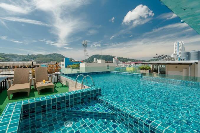 For Sale : Patong, Luxury Patong Resort , 45 Rooms, 10 floors with Swimming pool.