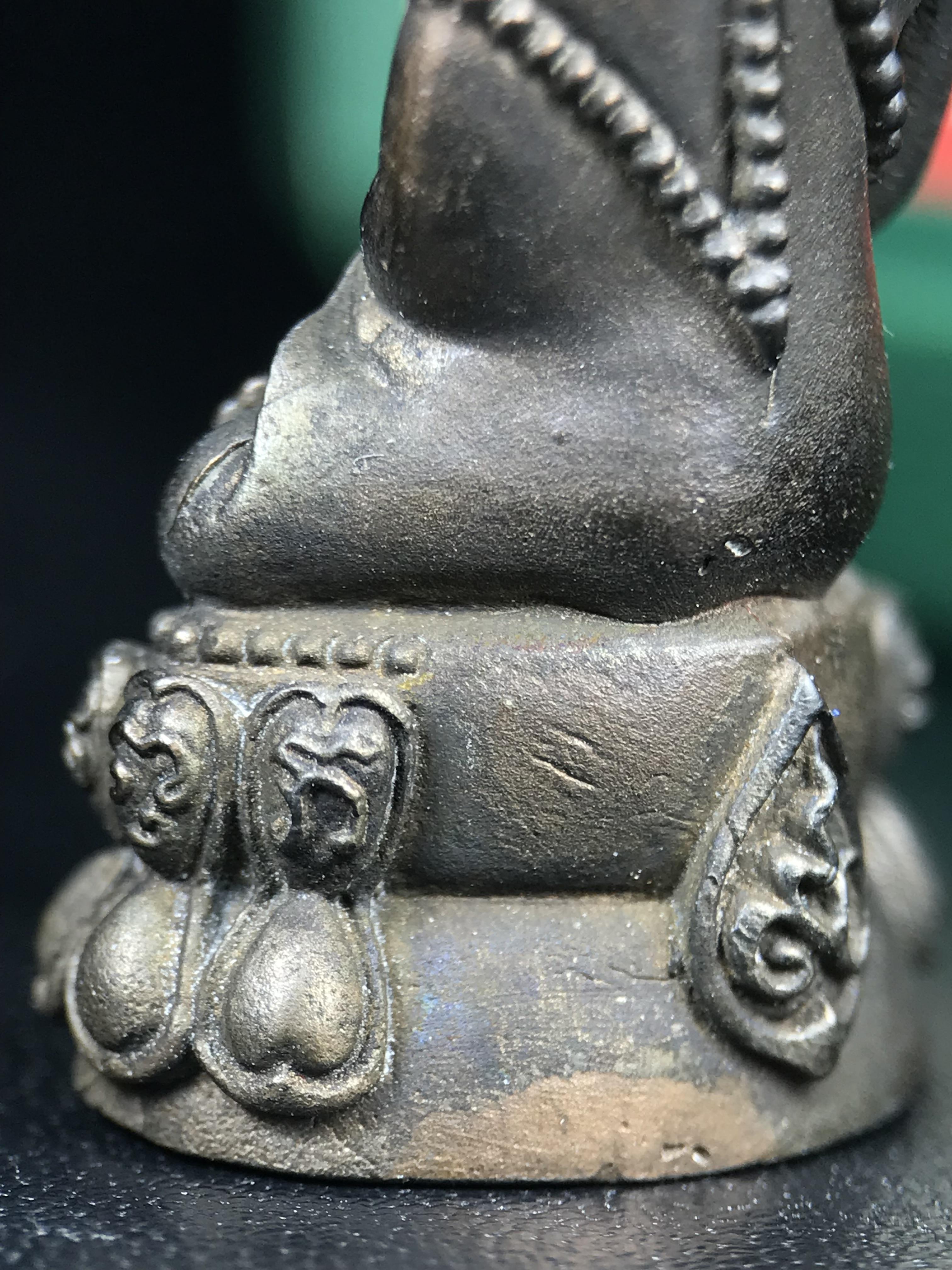 พระกริ่งวาสนา สมเด็จพระสังฆราช(วาสน์)วัดราชบพิธฯ ปี 2531 เนื้อนวโลหะ สร้างเป็นที่ระลึกในคราวที่สมเด็จพระอริยวงศาคตญาณ สมเด็จพระสังฆราช(วาสน์ วาสโน)มีพระชนมายุครบ90พรรษา(ในหลวง ร.9 เสด็จในพิธี)งานแกะแม่พิมพ์โดย นายช่างเกษม มงคลเจริญ)(1ใน1991องค์)