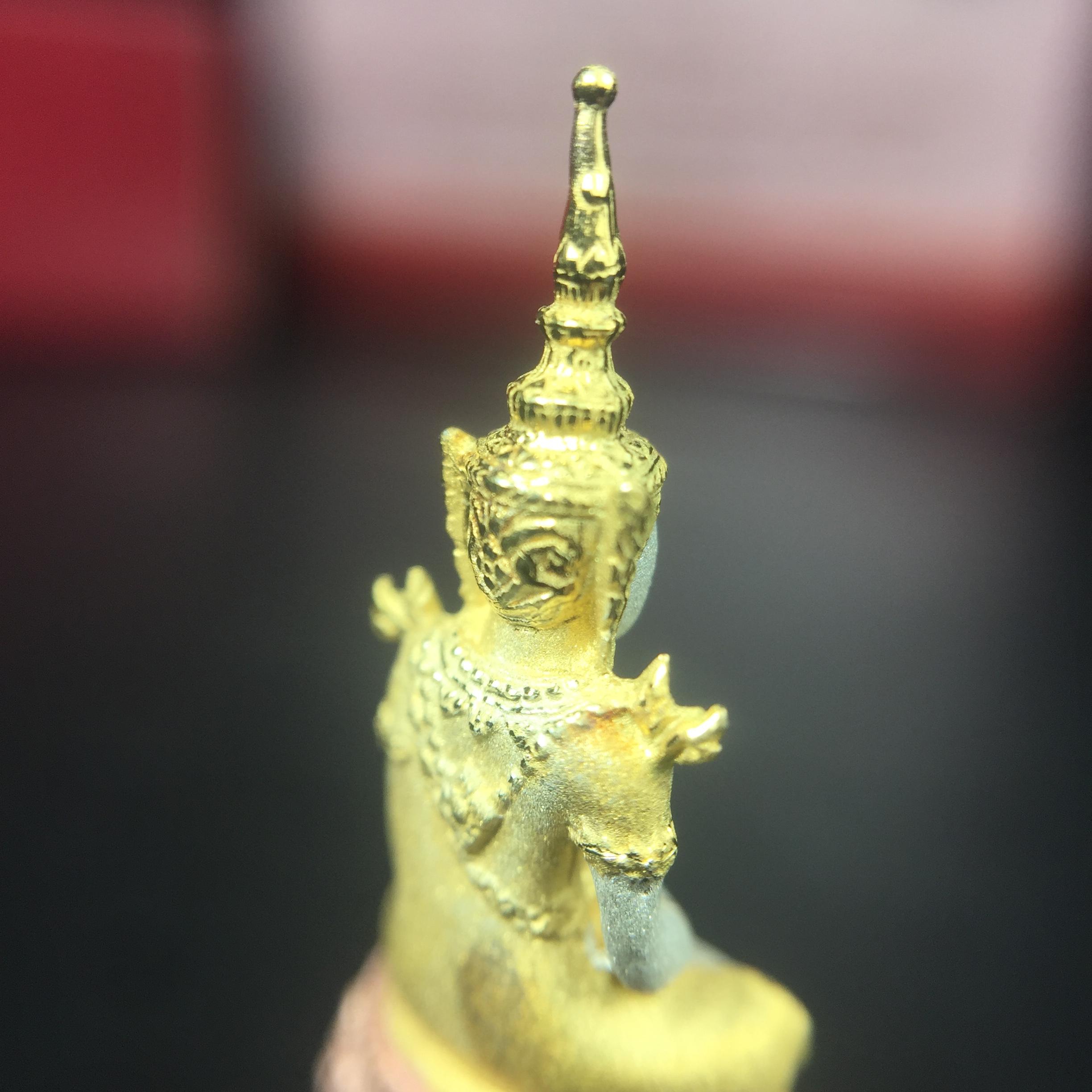 พระแก้วมรกต ภปร.(รุ่นแรก) ปี2545 รุ่นฉลองกรุงรัตนโกสินทร์ครบ 220 ปี เนื้อเงินสามกษัตริย์ พิมพ์เล็ก หล่อลอยองค์