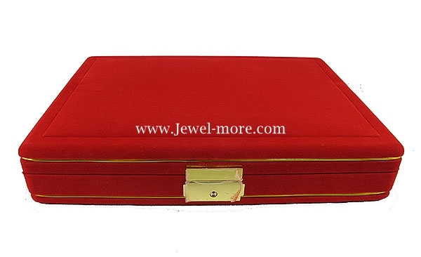 กล่องเครื่องประดับรวม หุ้มกำมะหยี่สีแดง ด้านในแดง มีตัวล็อก