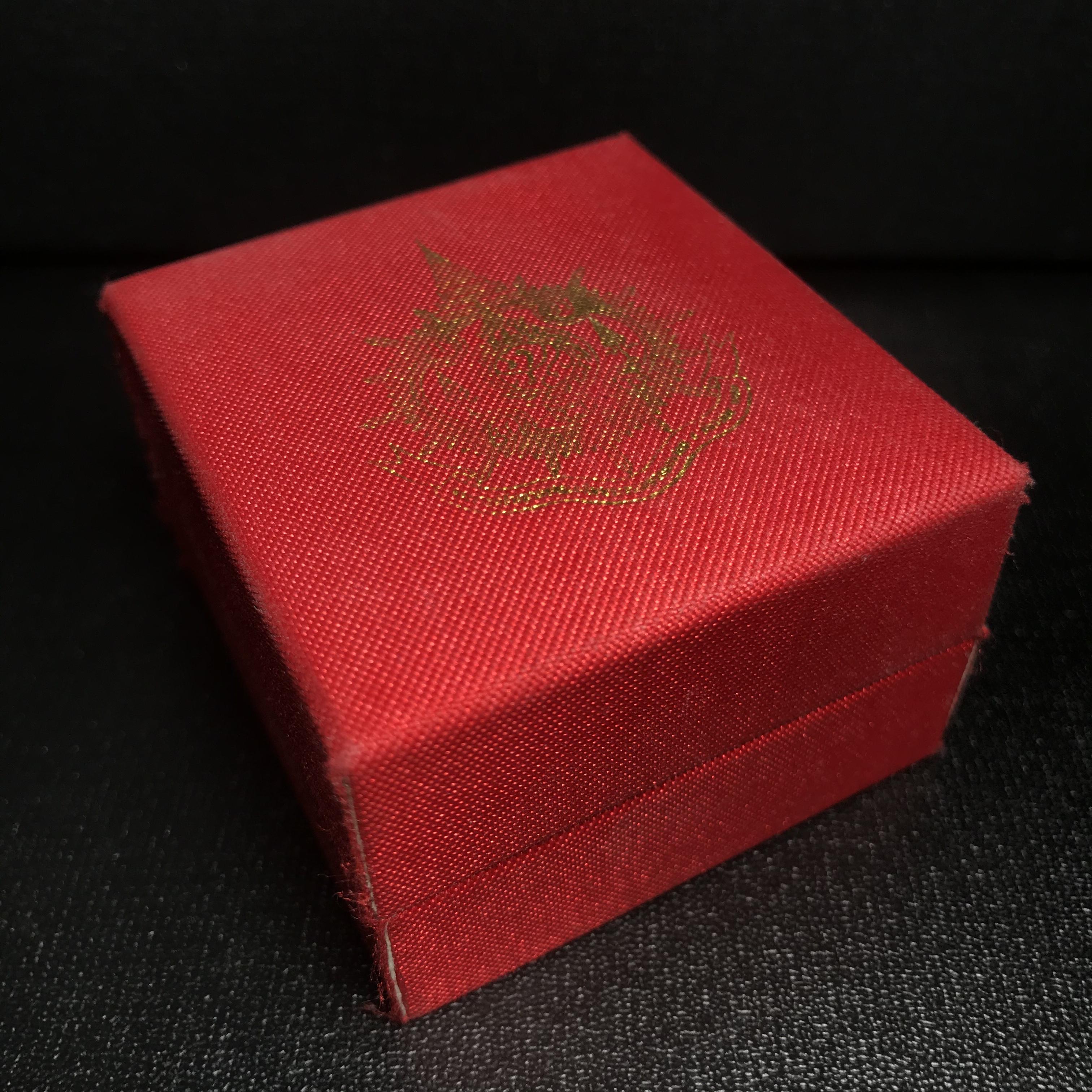 พระกริ่งไพรีพินาศ เฉลิมพระเกียรติ พระบาทสมเด็จพระเจ้าอยู่หัวรัชกาลที่9 พระชนมพรรษา 6 รอบ ปี2542 เนื้อนวโลหะผสมทองคำ(บรรจุเหล็กไหล)ดีนอก-ดีใน