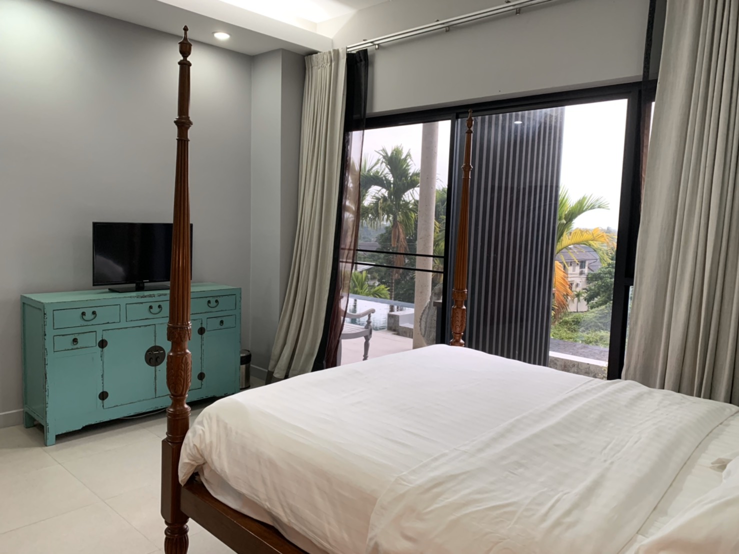 For Rent : Chalong, Private Pool Villa, Modren Style, 4 Bedrooms, Mountain view.