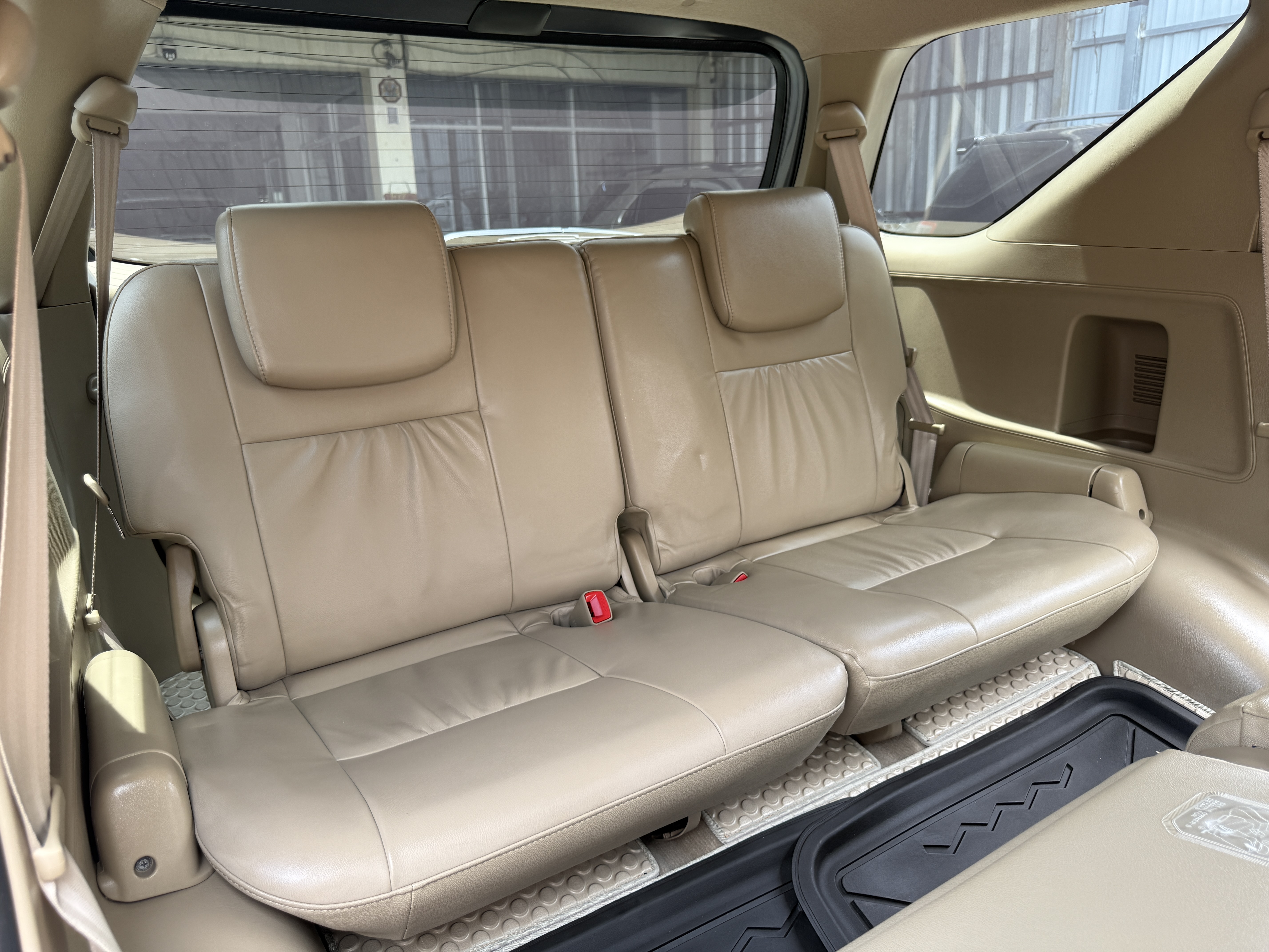 Toyota Fortuner 3.0 V 2WD At 2011 เทาดำ