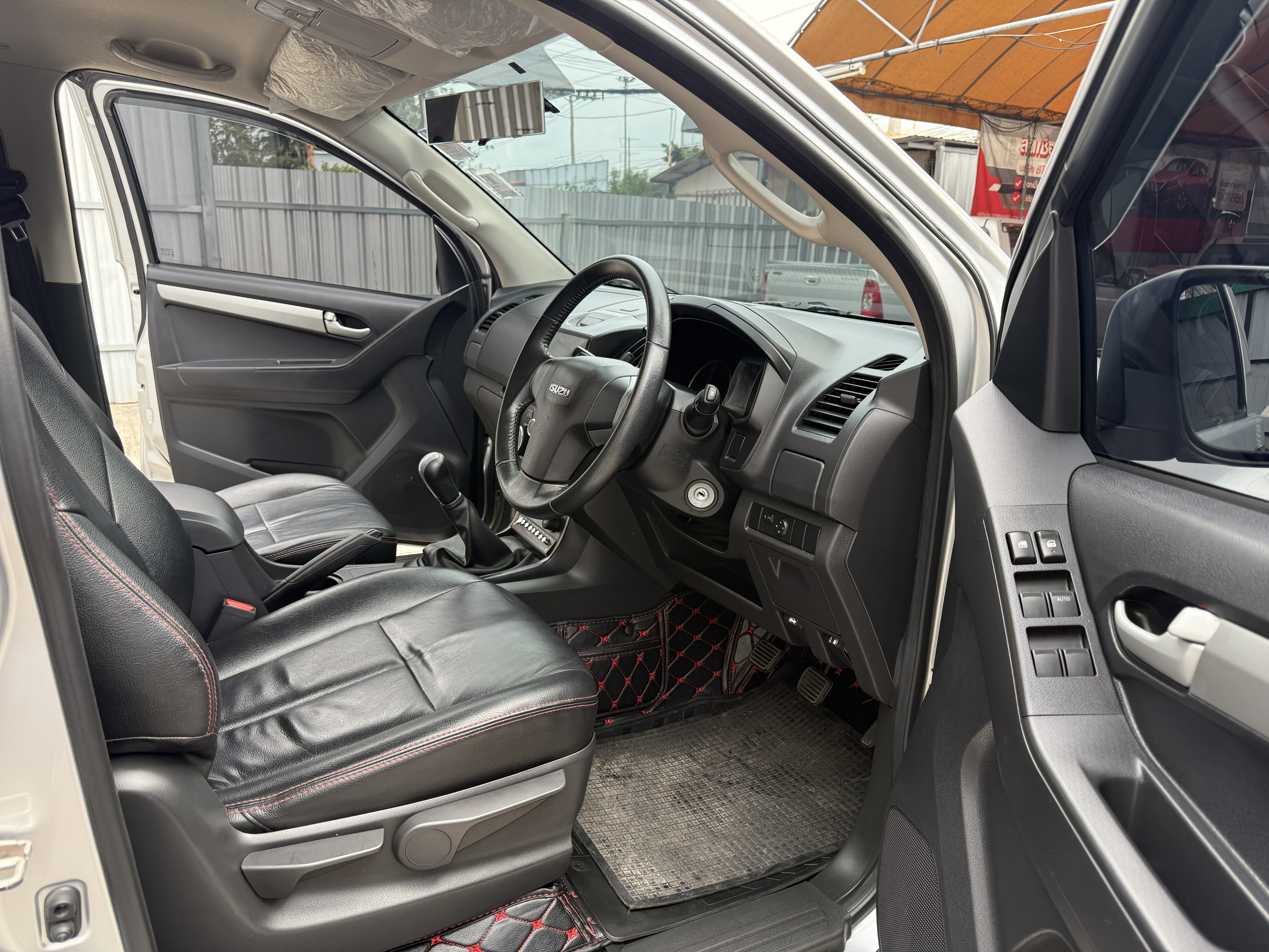 Isuzu Dmax All New 4ประตู Hilander 2.5 Vgs Z Dvd 2013 เงิน