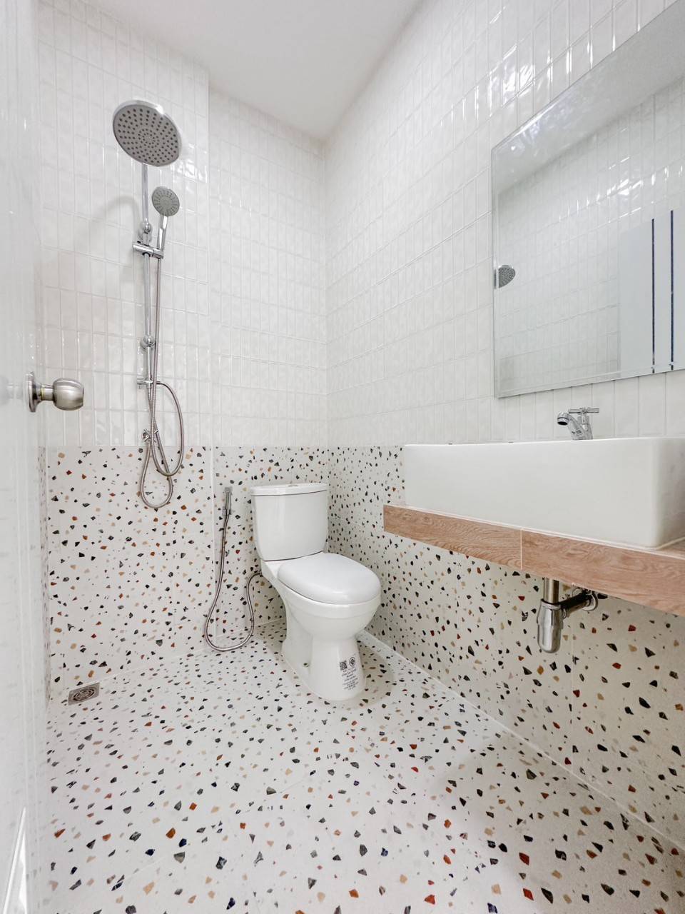 For Sales : Bypass, One-story townhome, 2 bedrooms 1 bathrooms