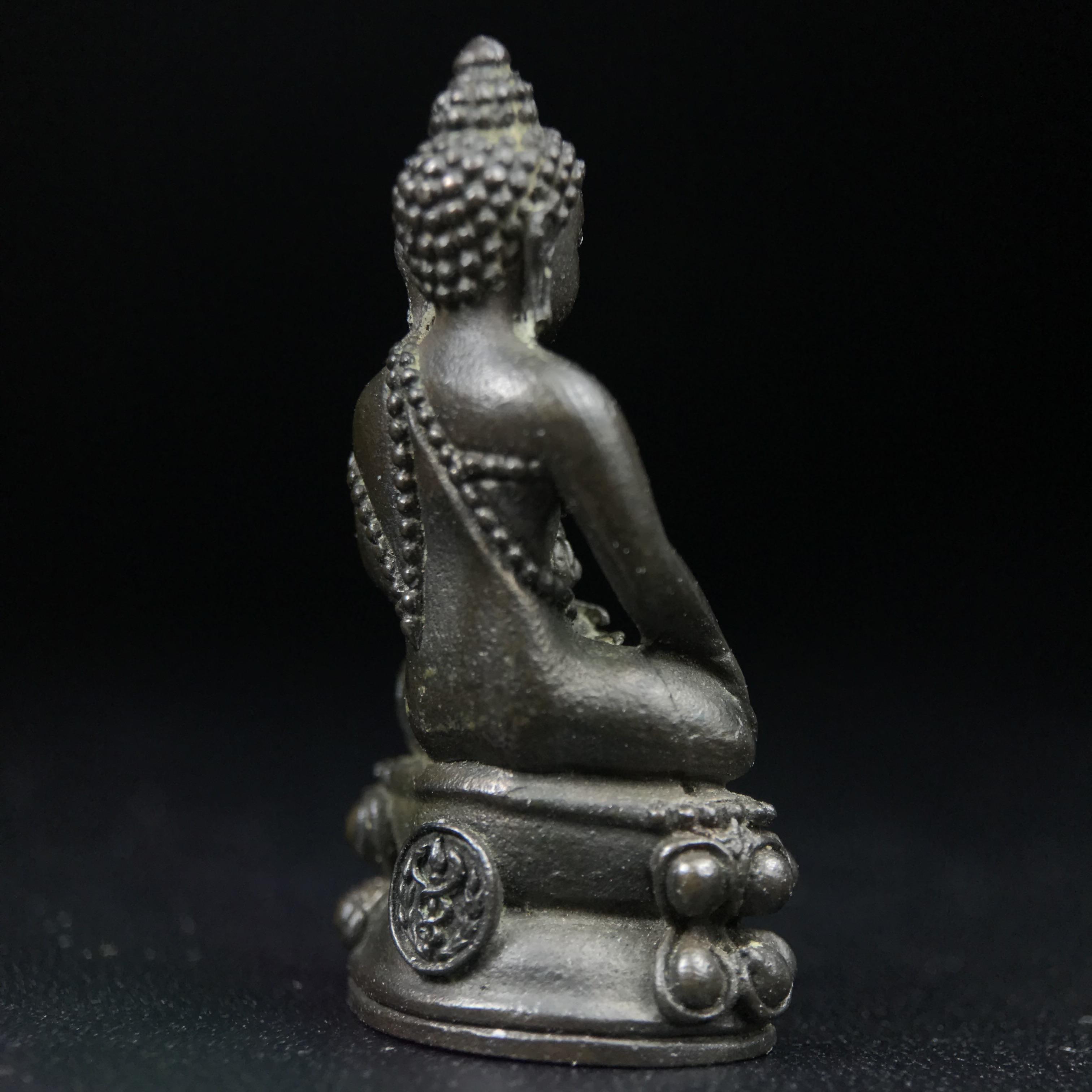 พระกริ่งศิรากาศ ภปร.(พระกริ่งคุ้มเกล้า)วัตถุมงคล"คุ้มเกล้าฯ" มูลนิธิ “คุ้มเกล้า” ในพระบรมราชูปถัมภ์ จัดสร้าง โรงพยาบาลภูมิพล เนื้อนวโลหะ(พิมพ์หน้าไทย)(ในหลวงรัชกาลที่9เสด็จเททอง)(พิธีใหญ่)(นิยม)