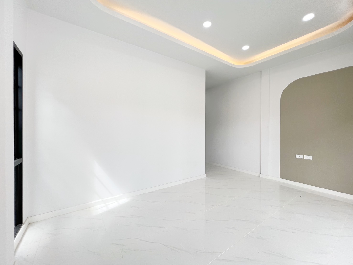 For Sales : Wichit, Modern style townhouse, 2 Bedrooms 2 Bathrooms