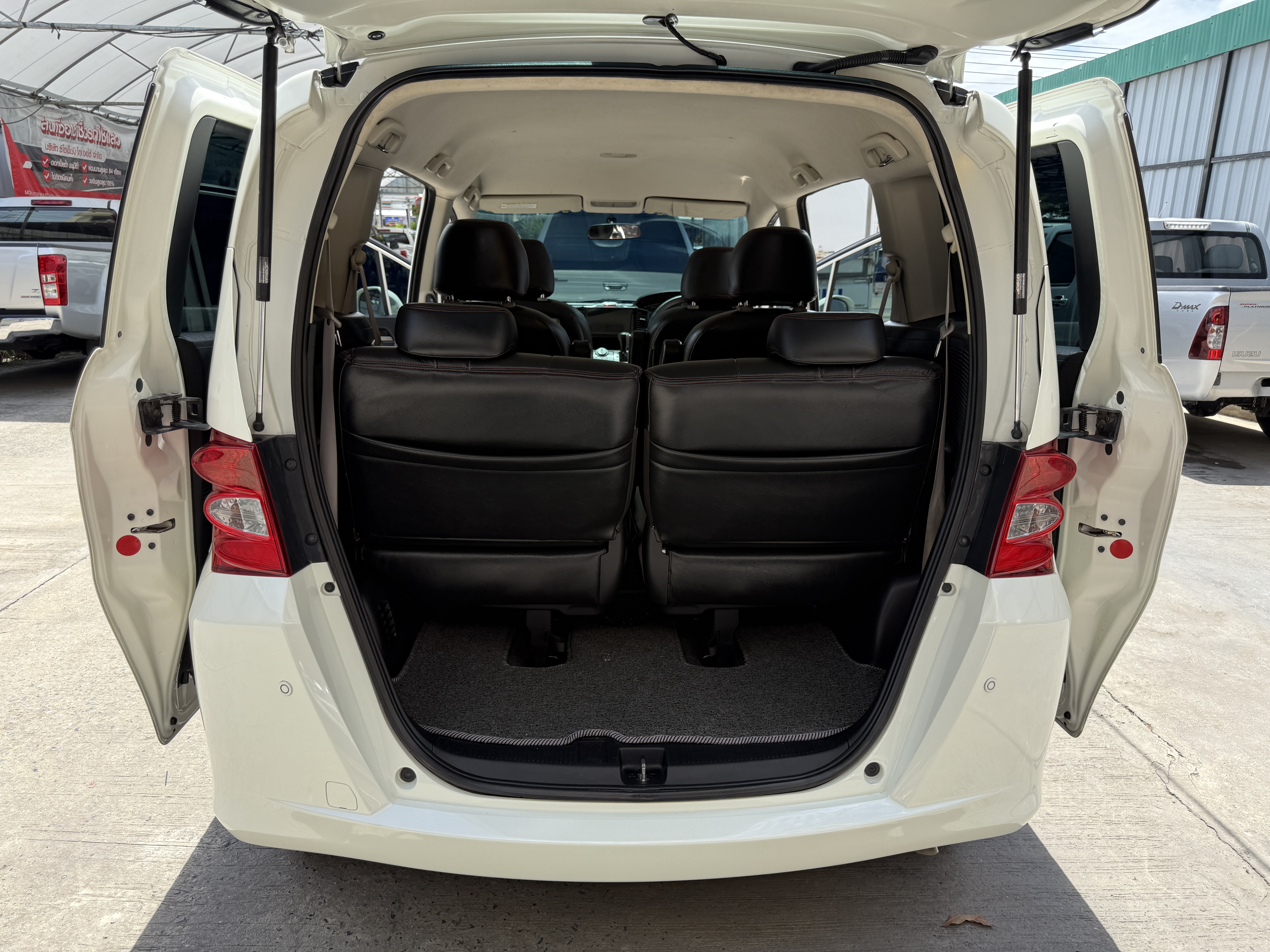 Honda Freed 1.5 E At 2012 ขาวมุก