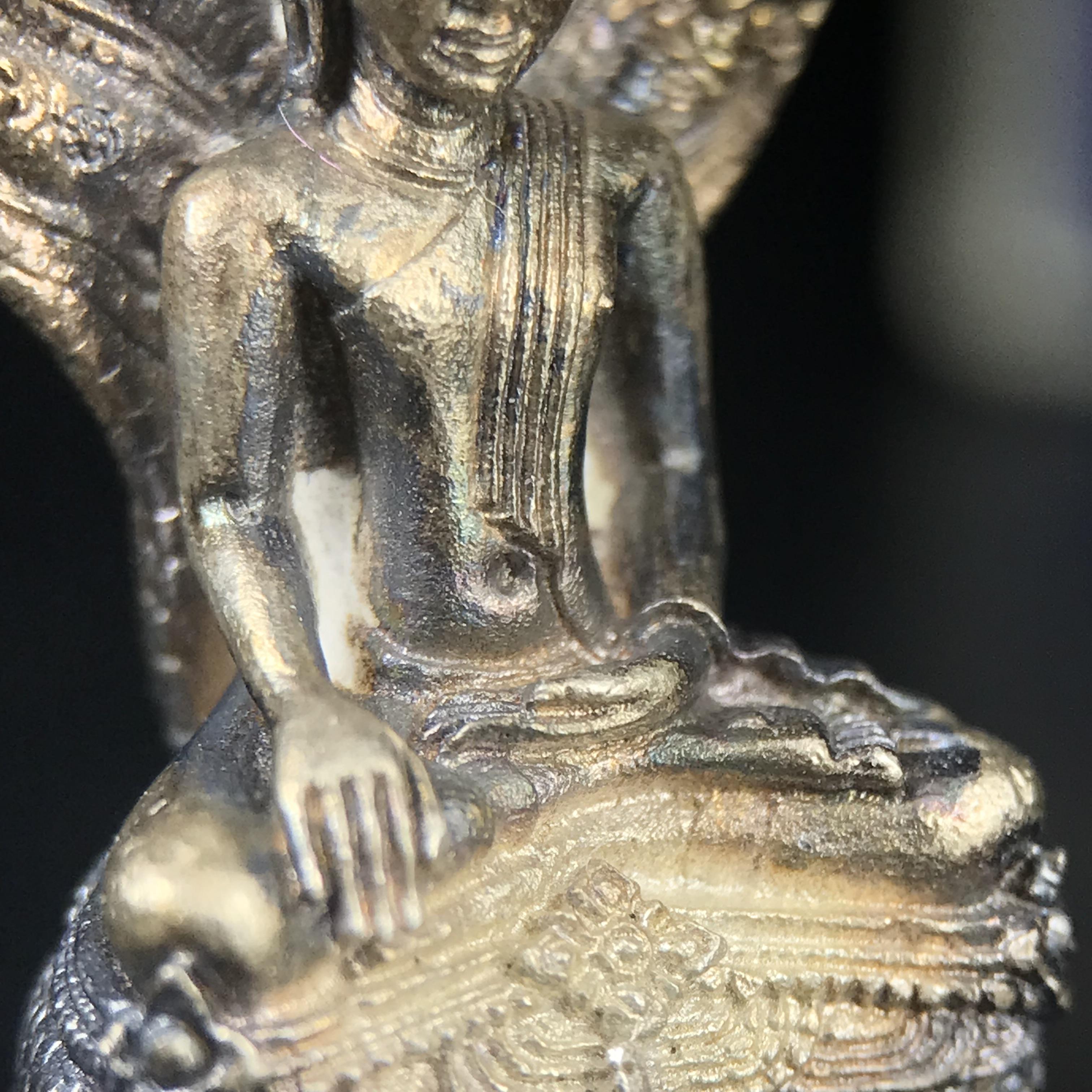 พระพุทธรูปนาคปรกปางมารวิชัย สธ. เนื่องวโรกาสสมเด็จพระเทพรัตนราชสุดาฯ ทรงเจริญพระชนมายุครบ 3 รอบ ปี2534 พิธีพุทธาภิเษก ณ วัดบวรนิเวศวิหาร โดยมีสมเด็จพระญาณสังวร สมเด็จพระสังฆราชเป็นองค์ประธาน(พิธีใหญ่ มวลสารดี พุทธศิลป์งดงาม)พระกริ่งเนื้อเงินพบเจอน้อยหายาก