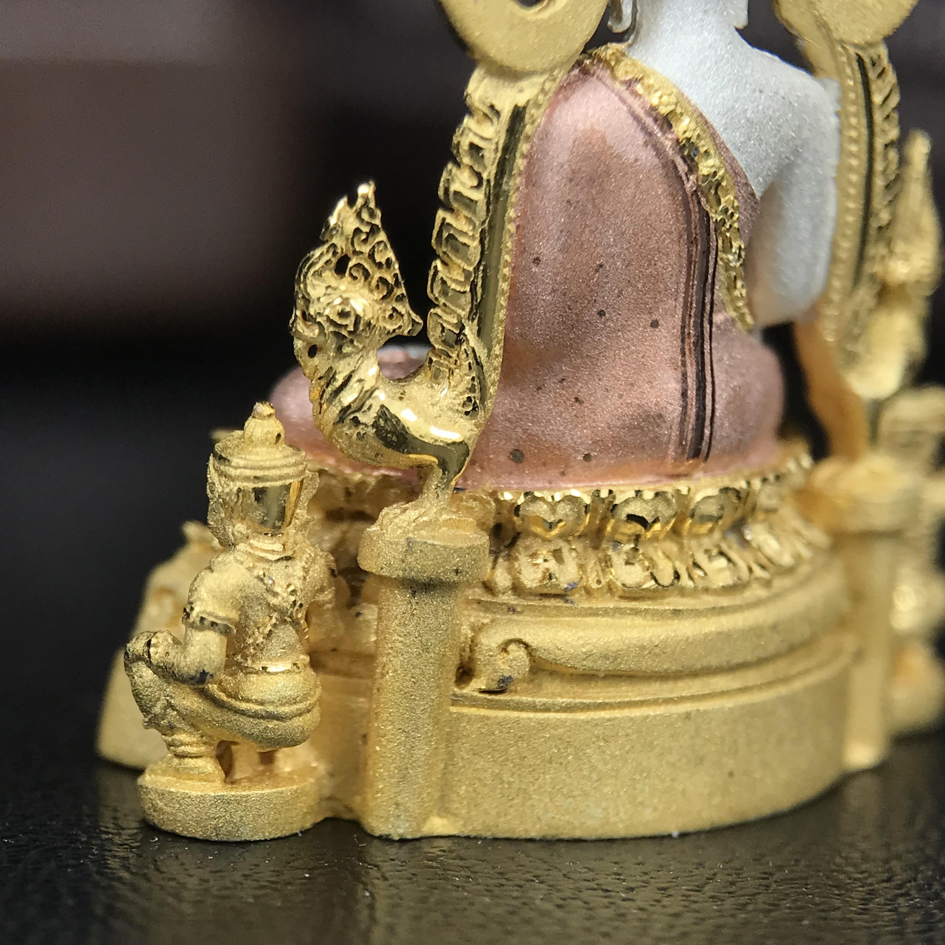 พระพุทธชินราช ภปร. โครงการ "เพราะแผ่นดินนี้ คือ แผ่นดินเกิด" ปี 2548(รุ่นแรก) ลอยองค์เนื้อเงินสามกษัตริย์ หน้าตัก 1/2 นิ้ว (ขนาด 3.5 x 2.5 ซม.) พุทธศิลป์งดงามทรงคุณค่า รุ่นยอดนิยม(องค์หมายเลข 9141)เลขสวยเลขเก้าหน้า...เจริญก้าวหน้าในทุกๆด้าน