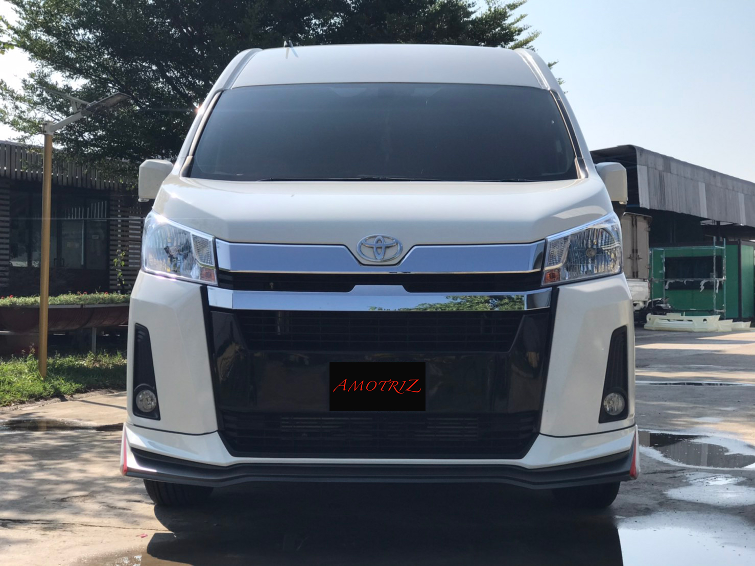 Toyota Commuter 2019 V.1 bodykits by Amoriz